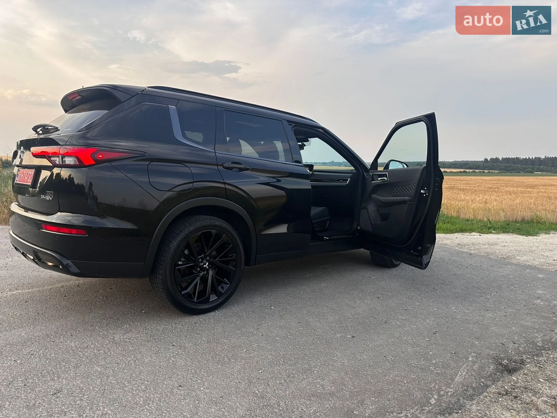 2025 Mitsubishi Outlander - мініатюра 21