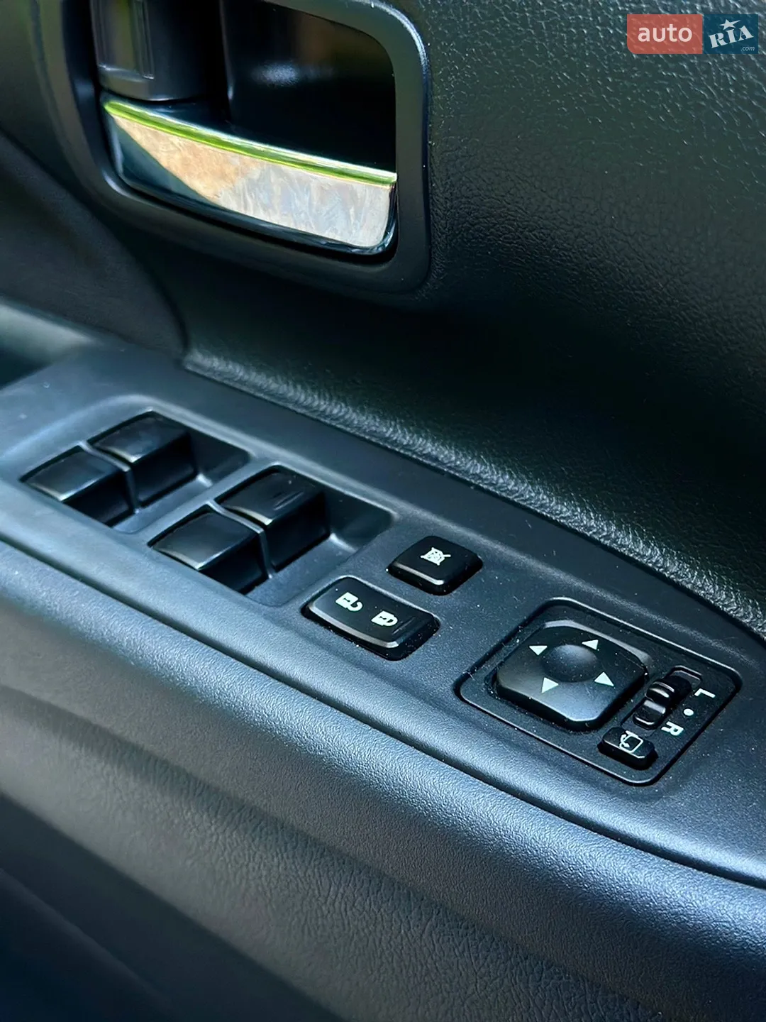 2014 Mitsubishi Outlander - мініатюра 35