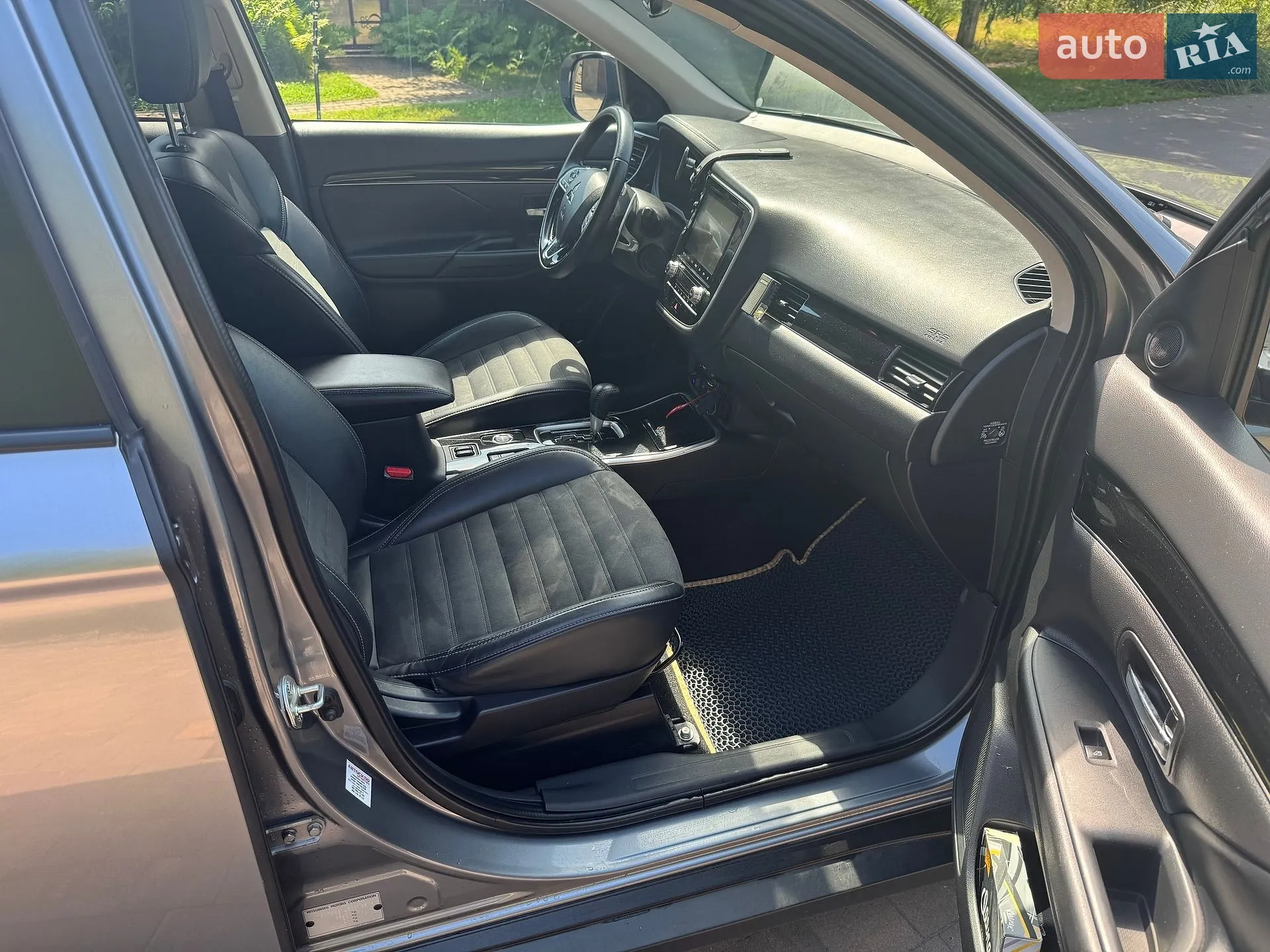2021 Mitsubishi Outlander - мініатюра 15