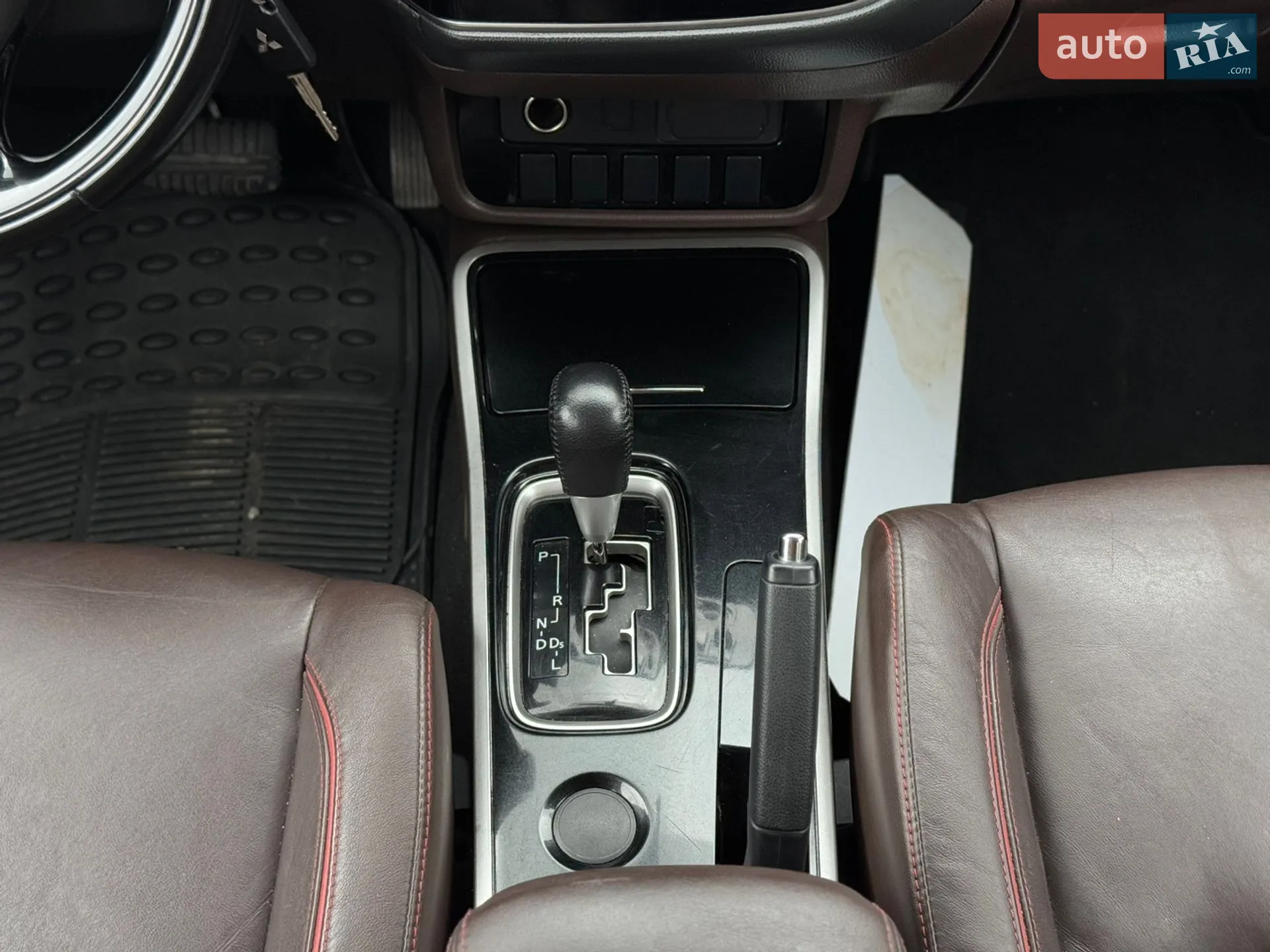 2016 Mitsubishi Outlander - мініатюра 42