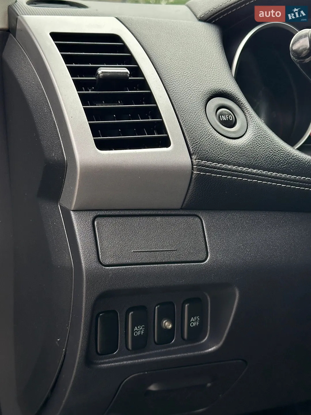 2011 Mitsubishi Outlander - мініатюра 21