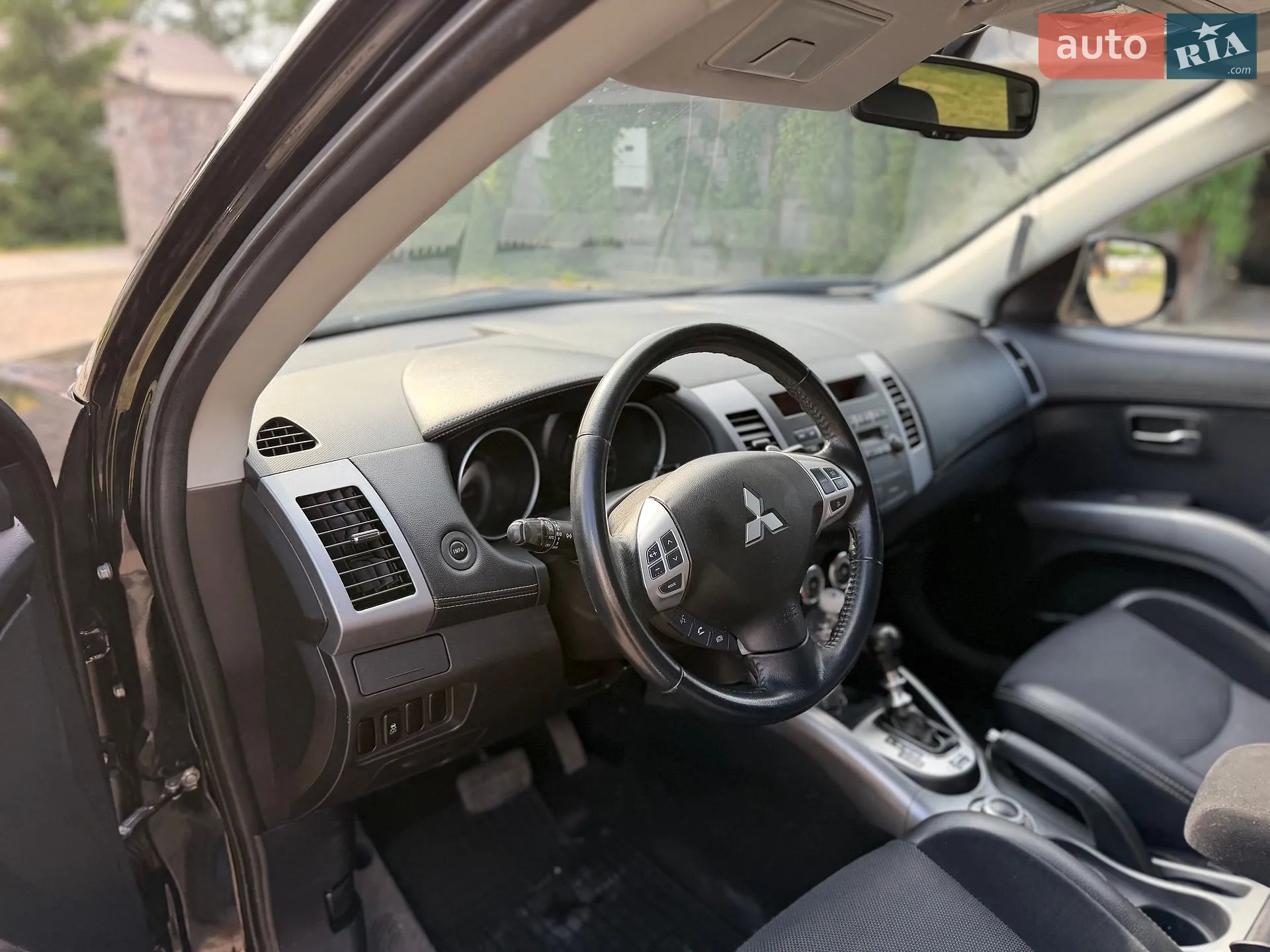 2012 Mitsubishi Outlander - мініатюра 23