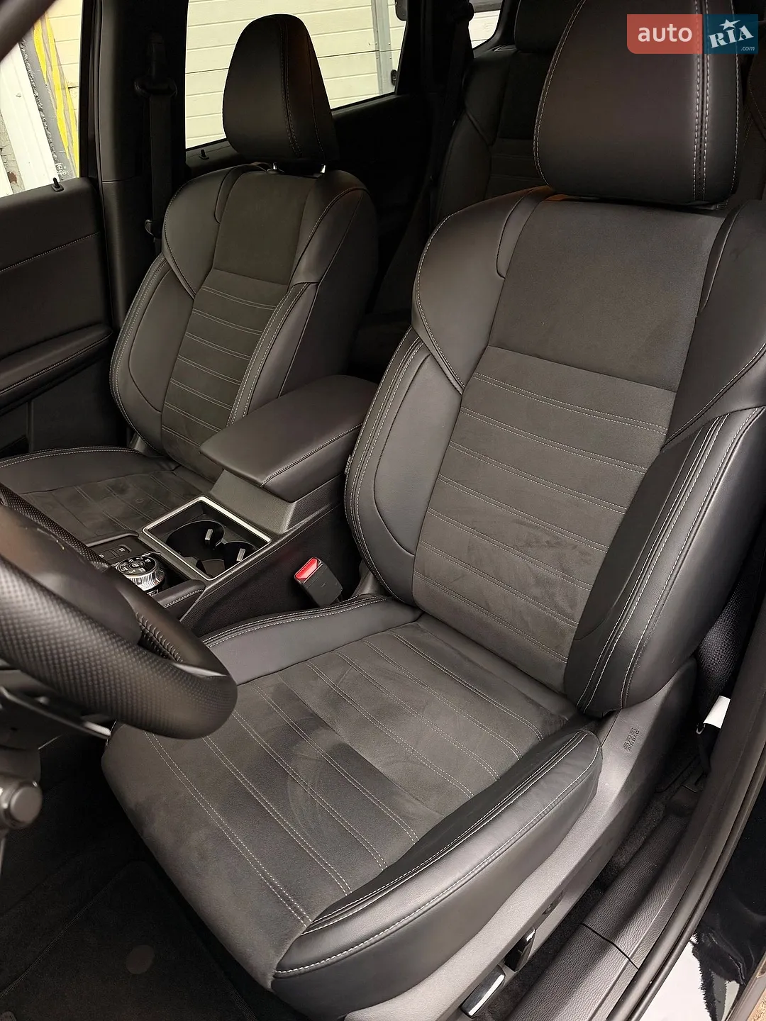2024 Mitsubishi Outlander - мініатюра 21