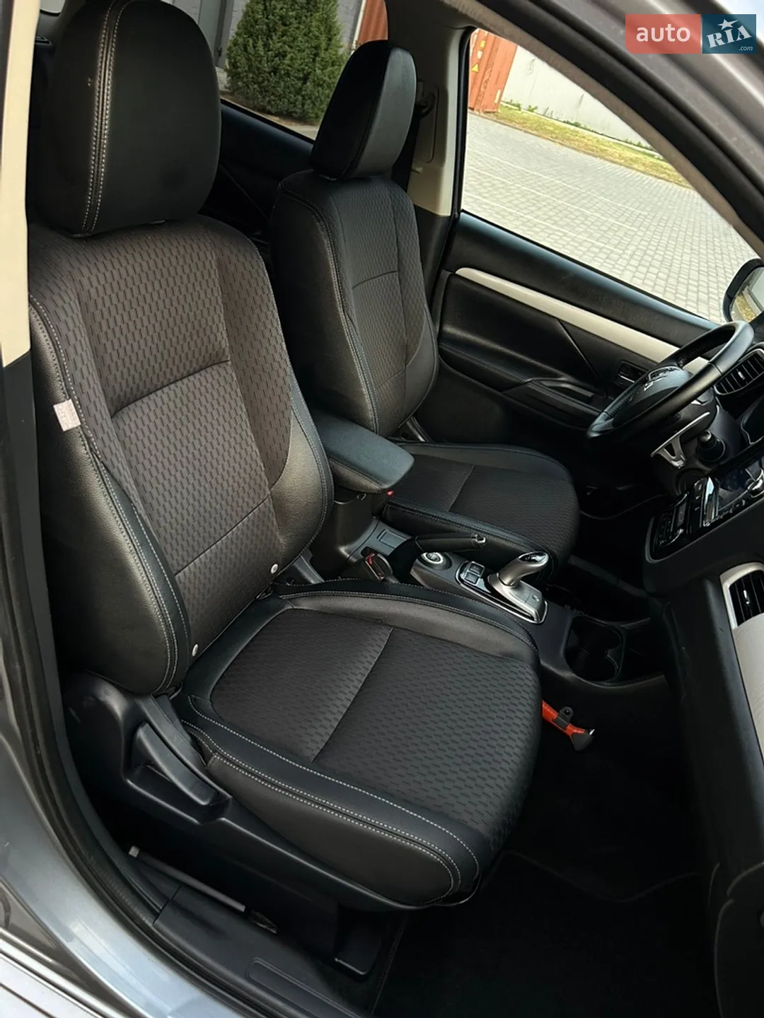 2014 Mitsubishi Outlander - мініатюра 40