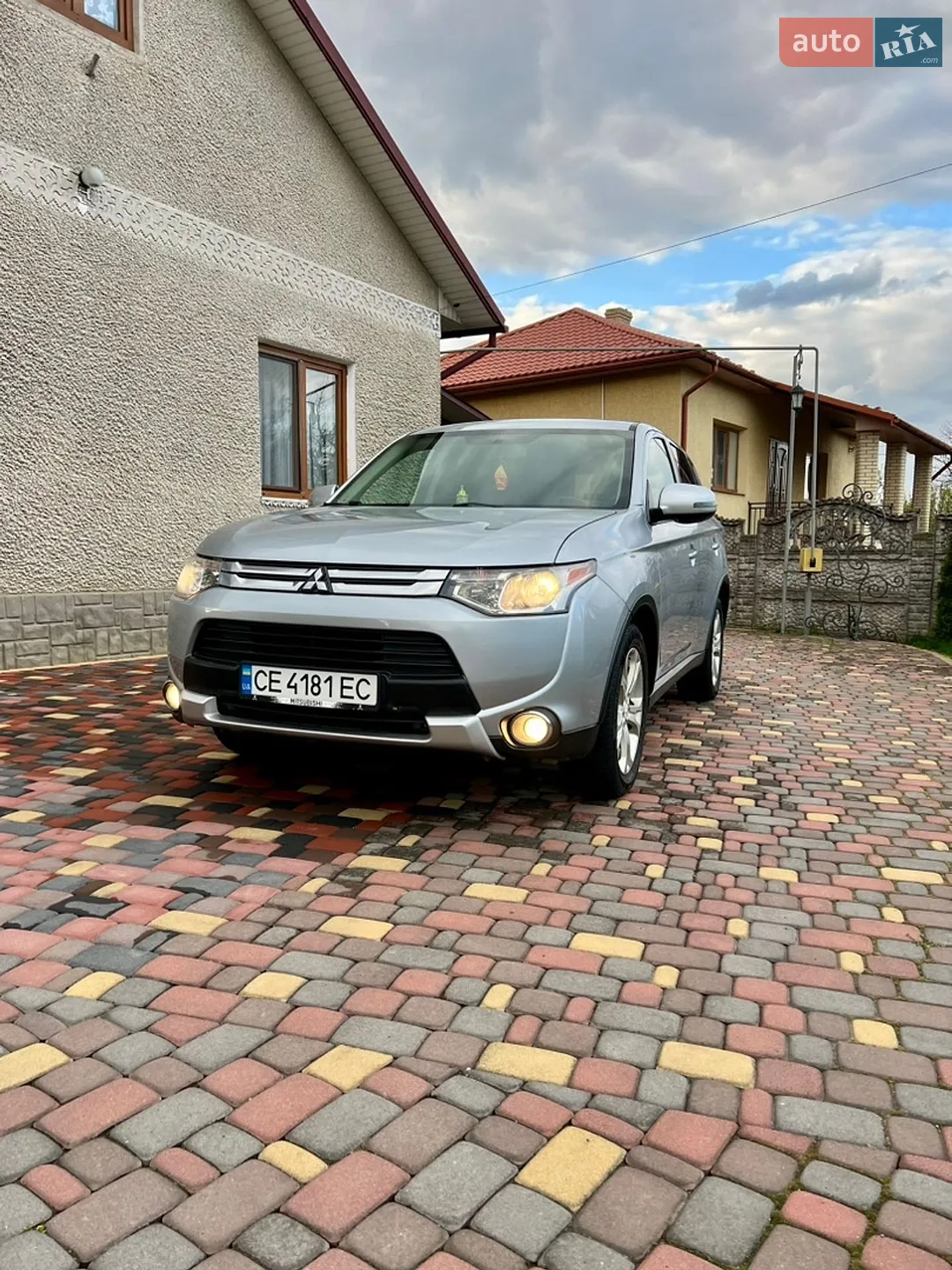 2014 Mitsubishi Outlander - мініатюра 15