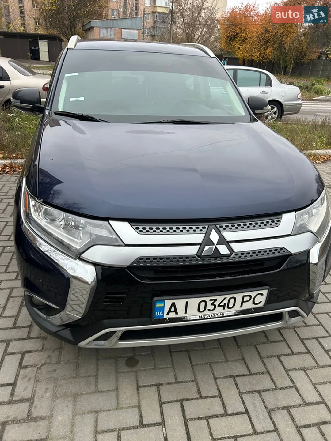 2018 Mitsubishi Outlander - фото 1