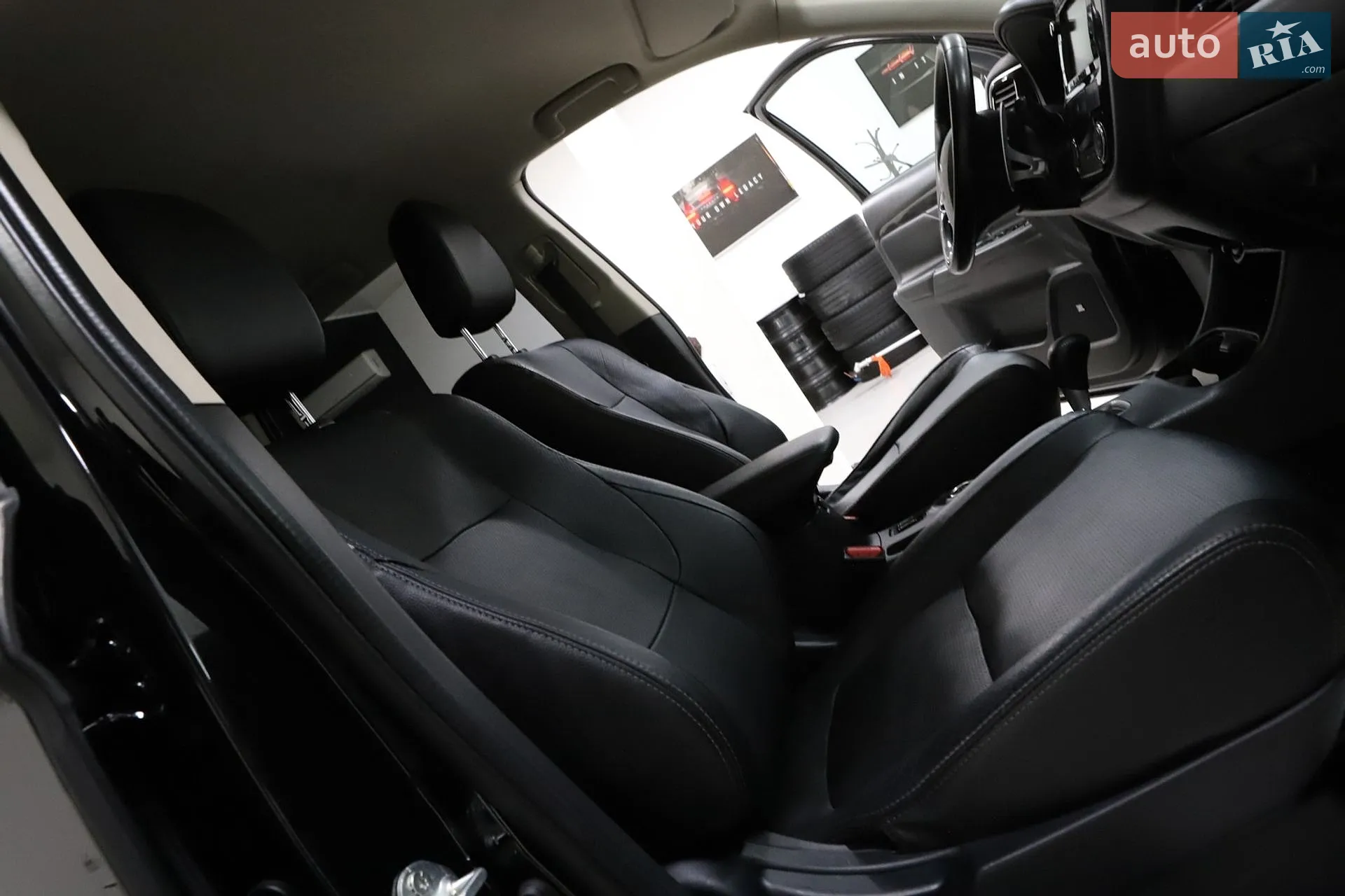 2016 Mitsubishi Outlander - мініатюра 65