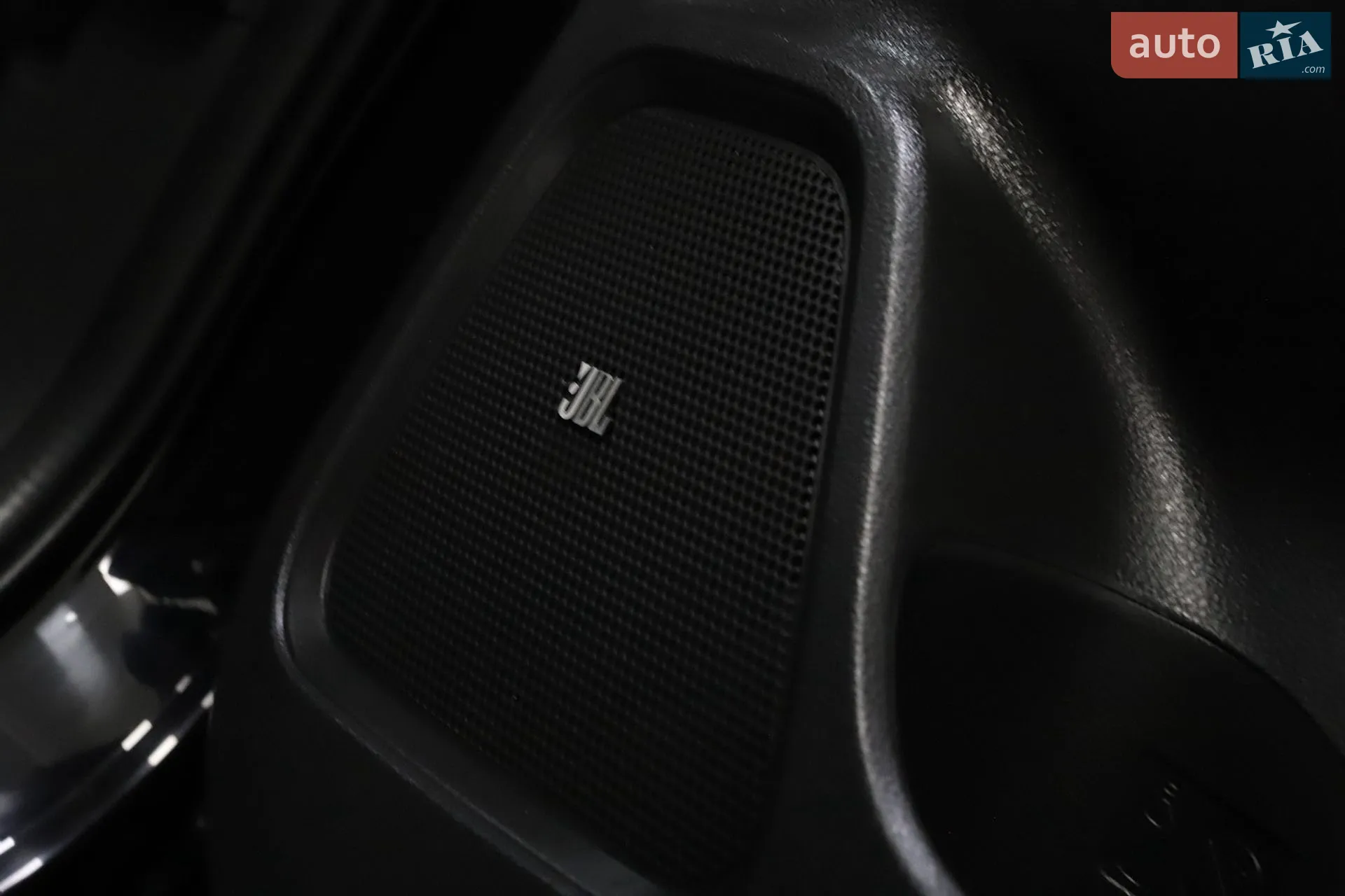 2016 Mitsubishi Outlander - мініатюра 69