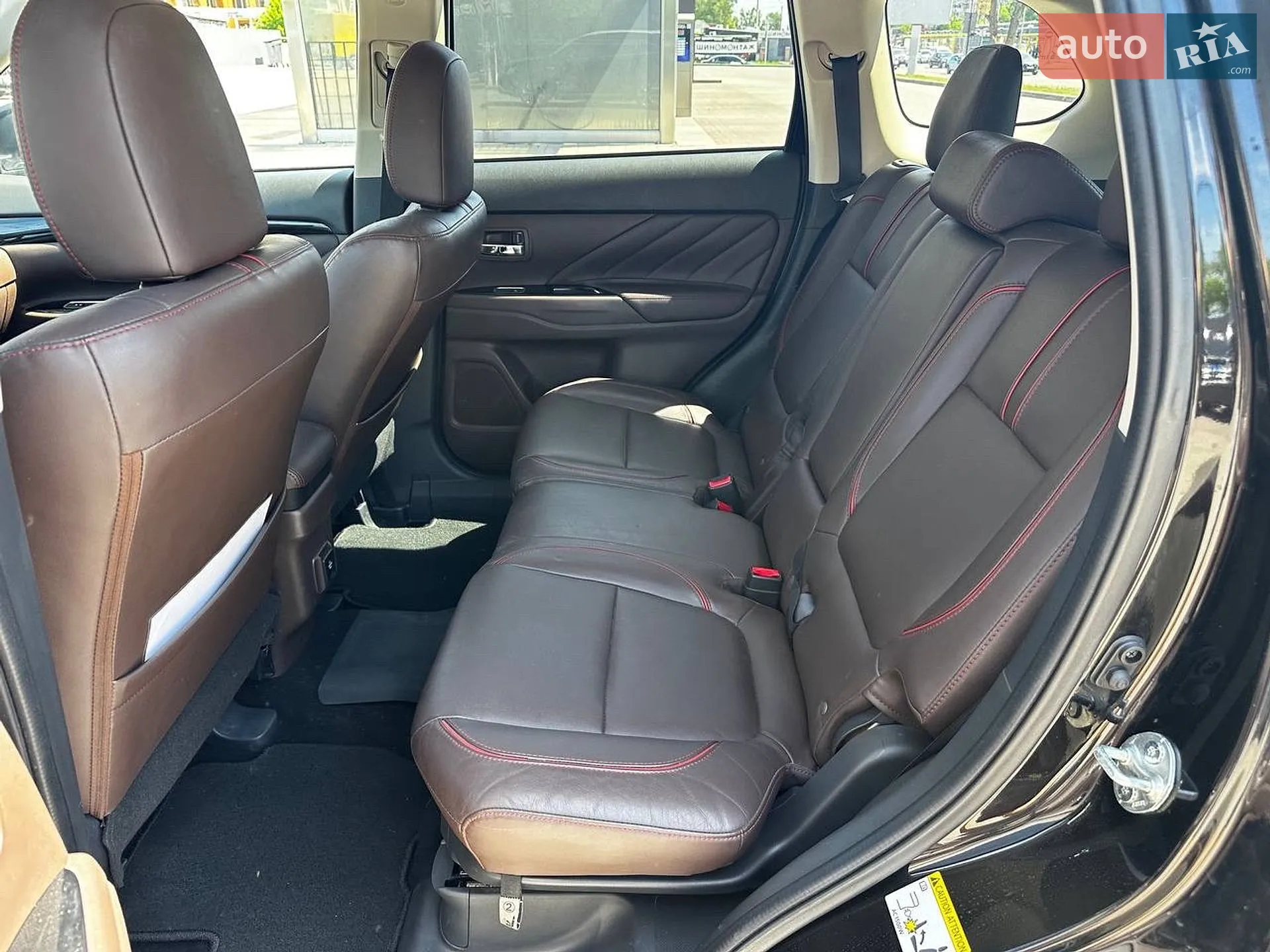2018 Mitsubishi Outlander - мініатюра 28