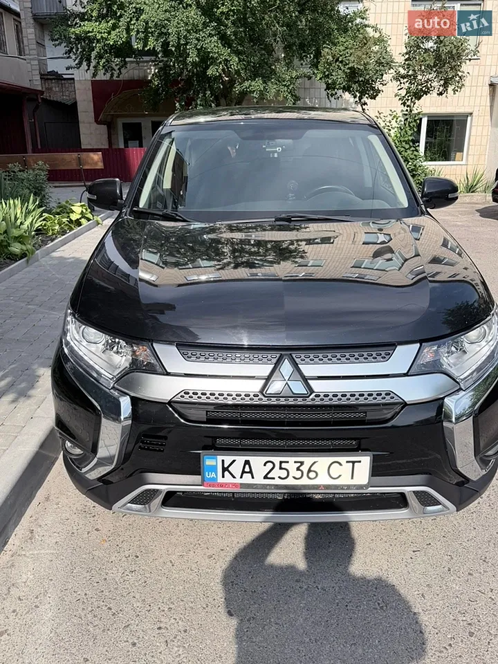 2020 Mitsubishi Outlander - мініатюра 40