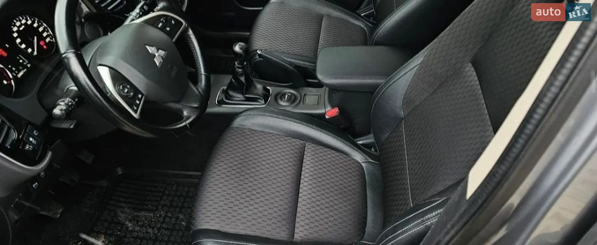 2014 Mitsubishi Outlander - мініатюра 10