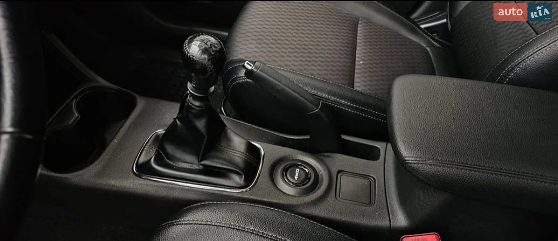 2014 Mitsubishi Outlander - мініатюра 11