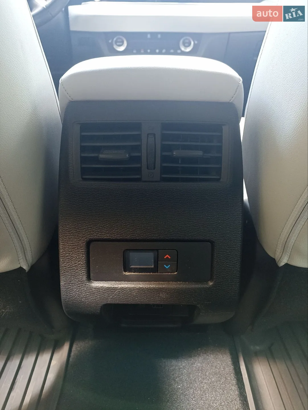 2022 Mitsubishi Outlander - мініатюра 22