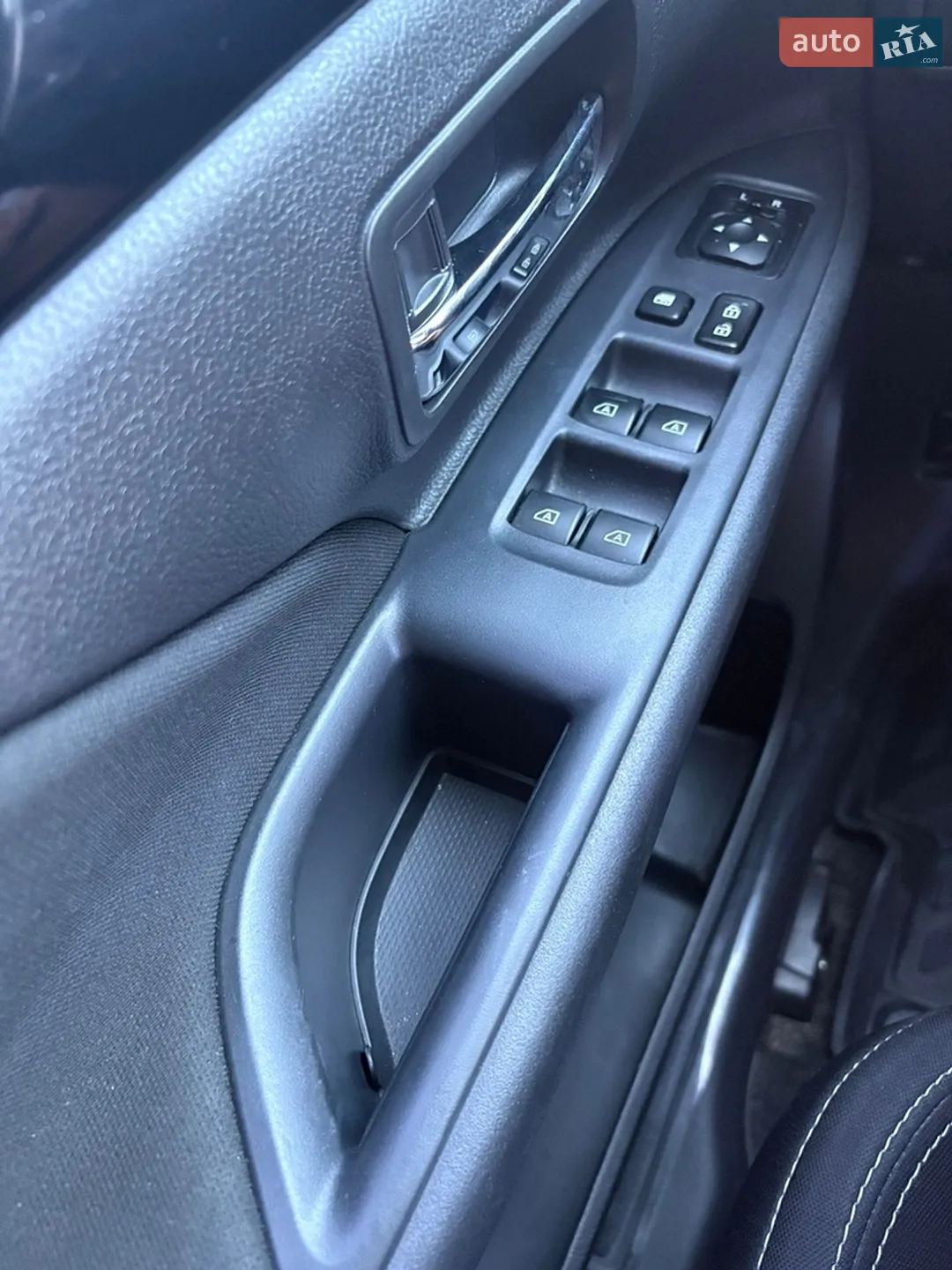 2018 Mitsubishi Outlander - мініатюра 11