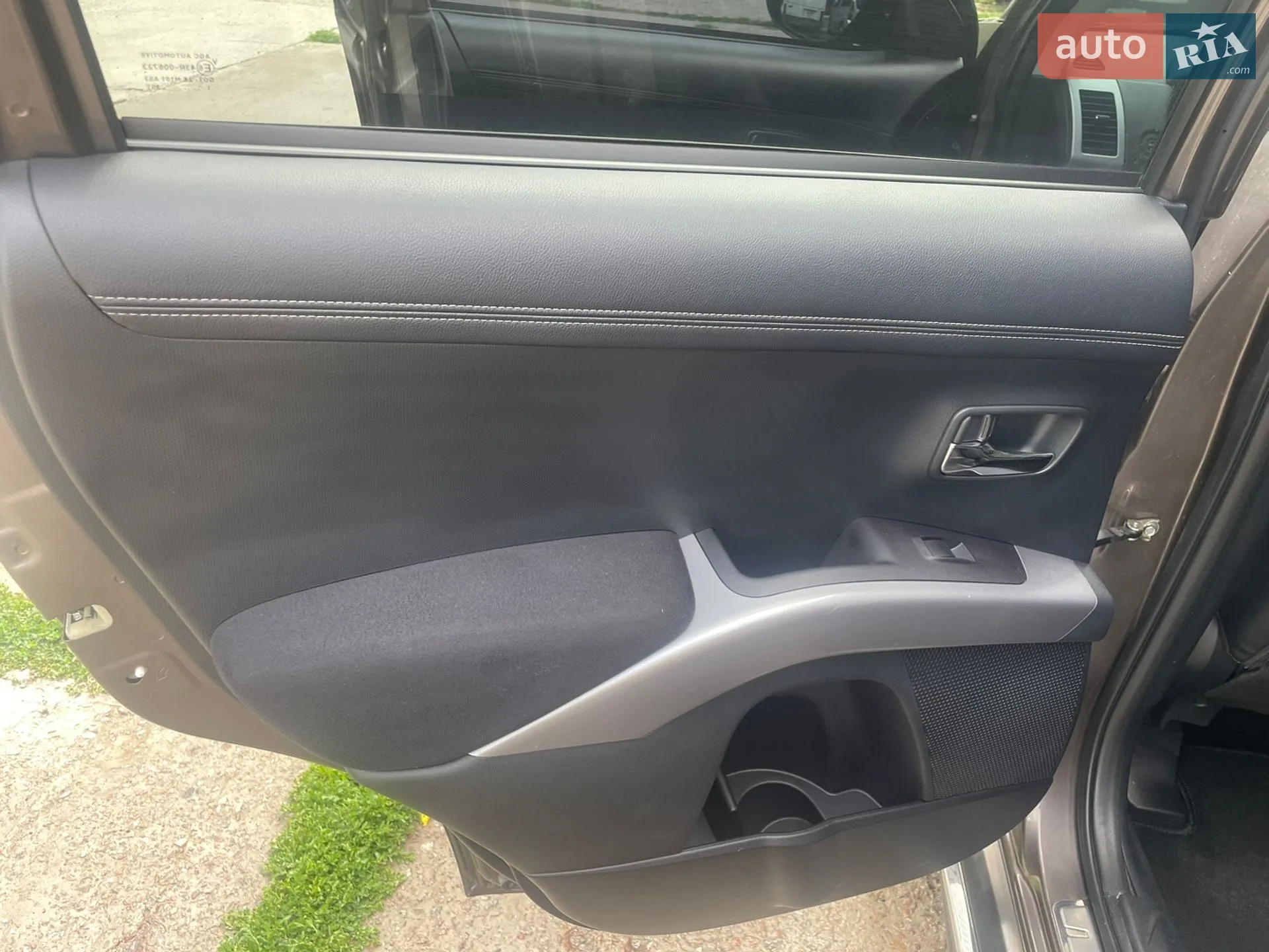 2012 Mitsubishi Outlander - мініатюра 25