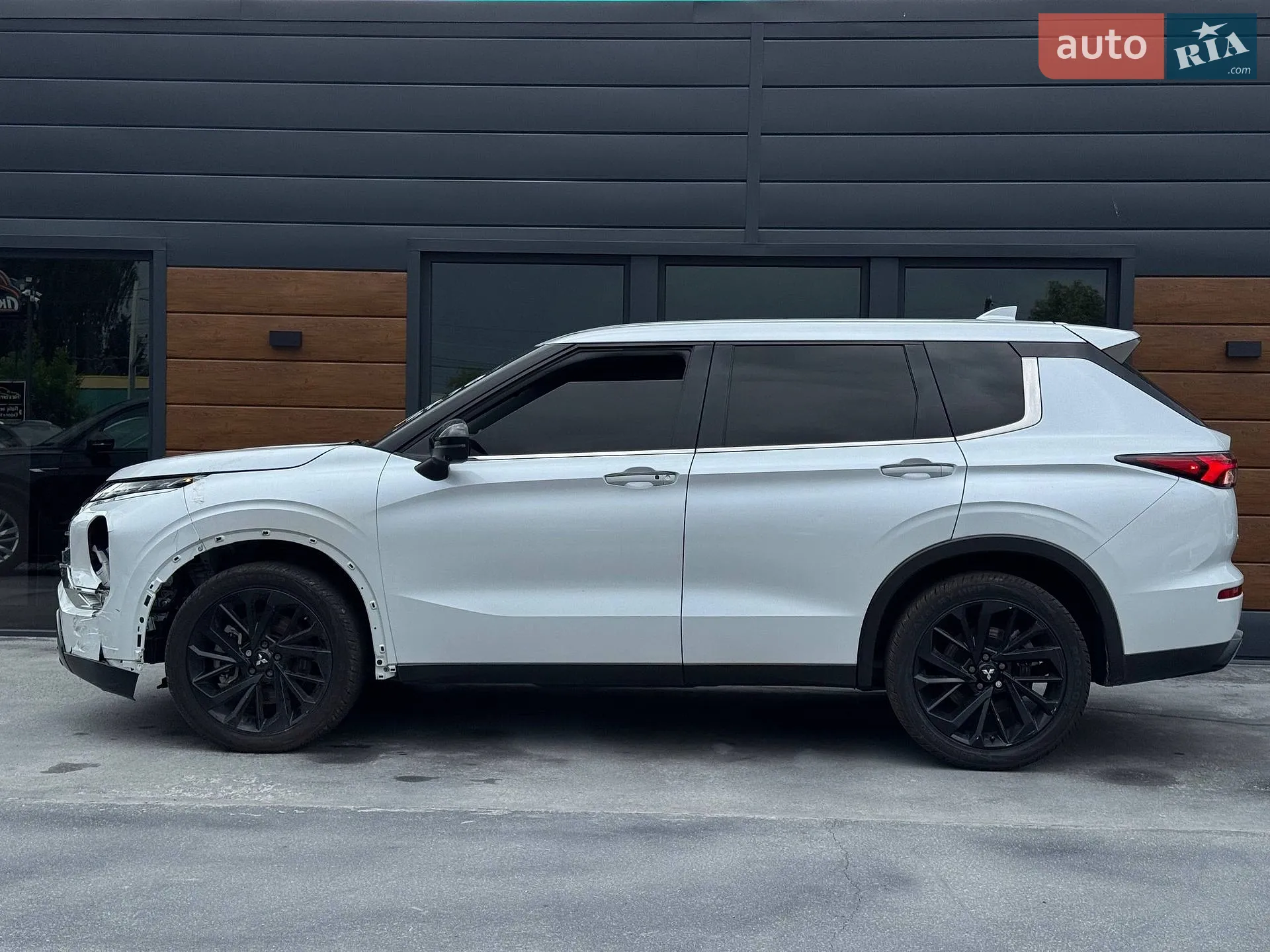 2022 Mitsubishi Outlander - мініатюра 15