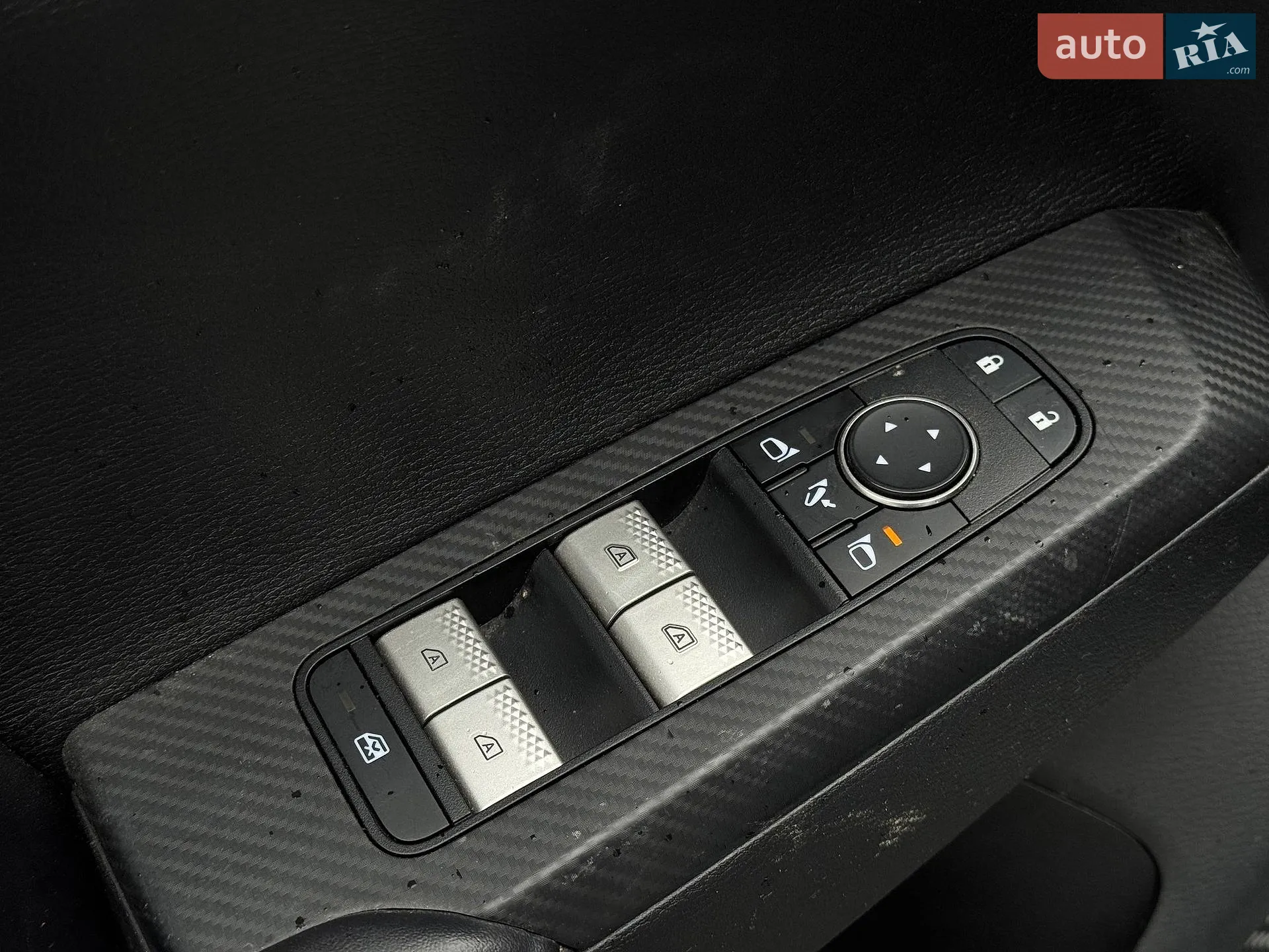 2022 Mitsubishi Outlander - мініатюра 36