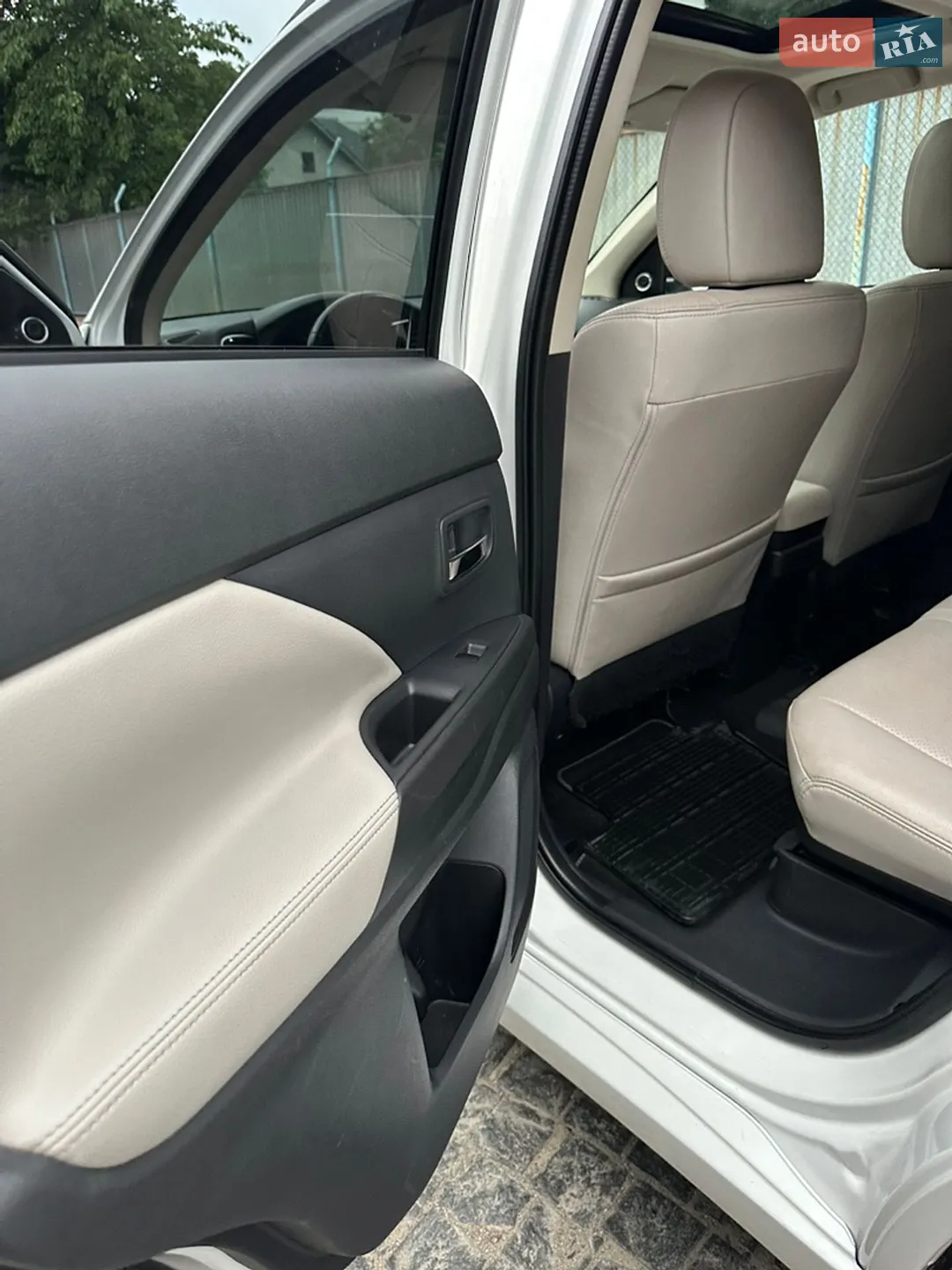 2013 Mitsubishi Outlander - мініатюра 28