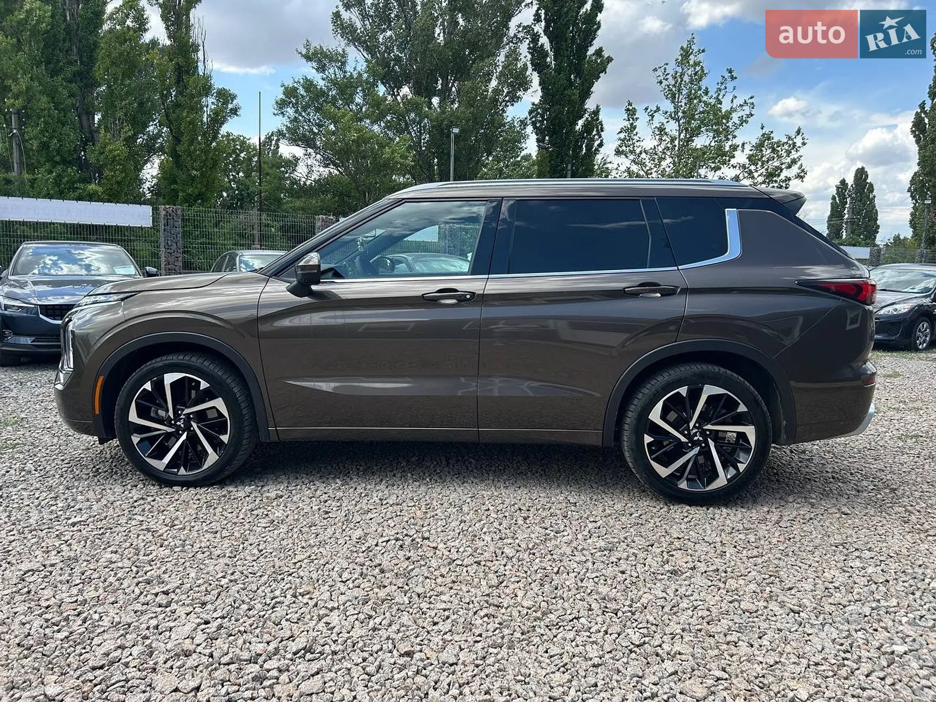 2021 Mitsubishi Outlander - мініатюра 8