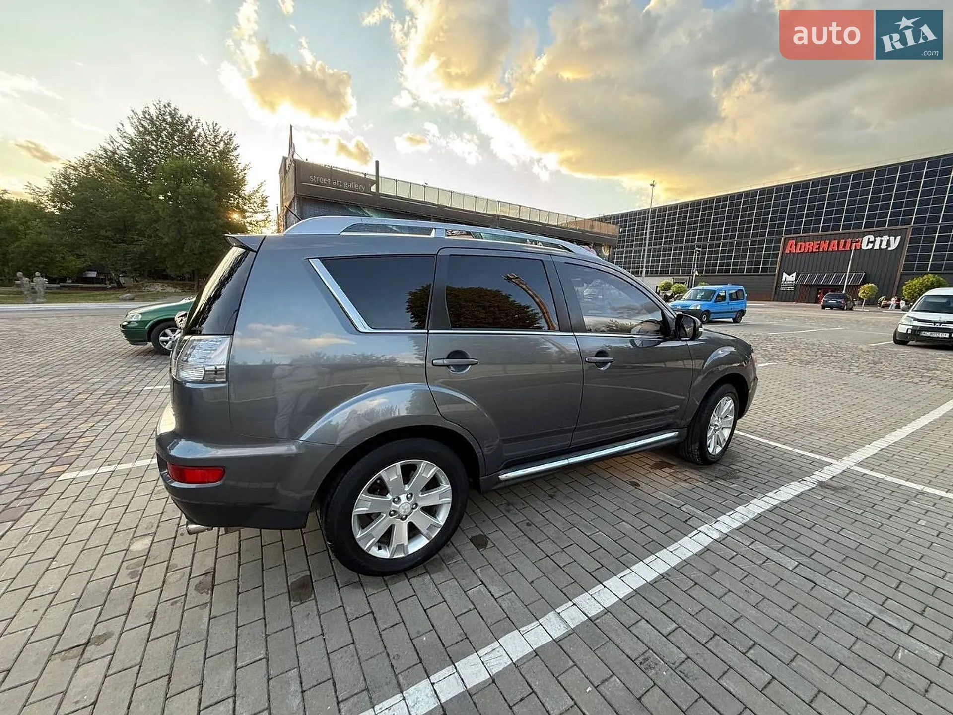 2010 Mitsubishi Outlander - мініатюра 6