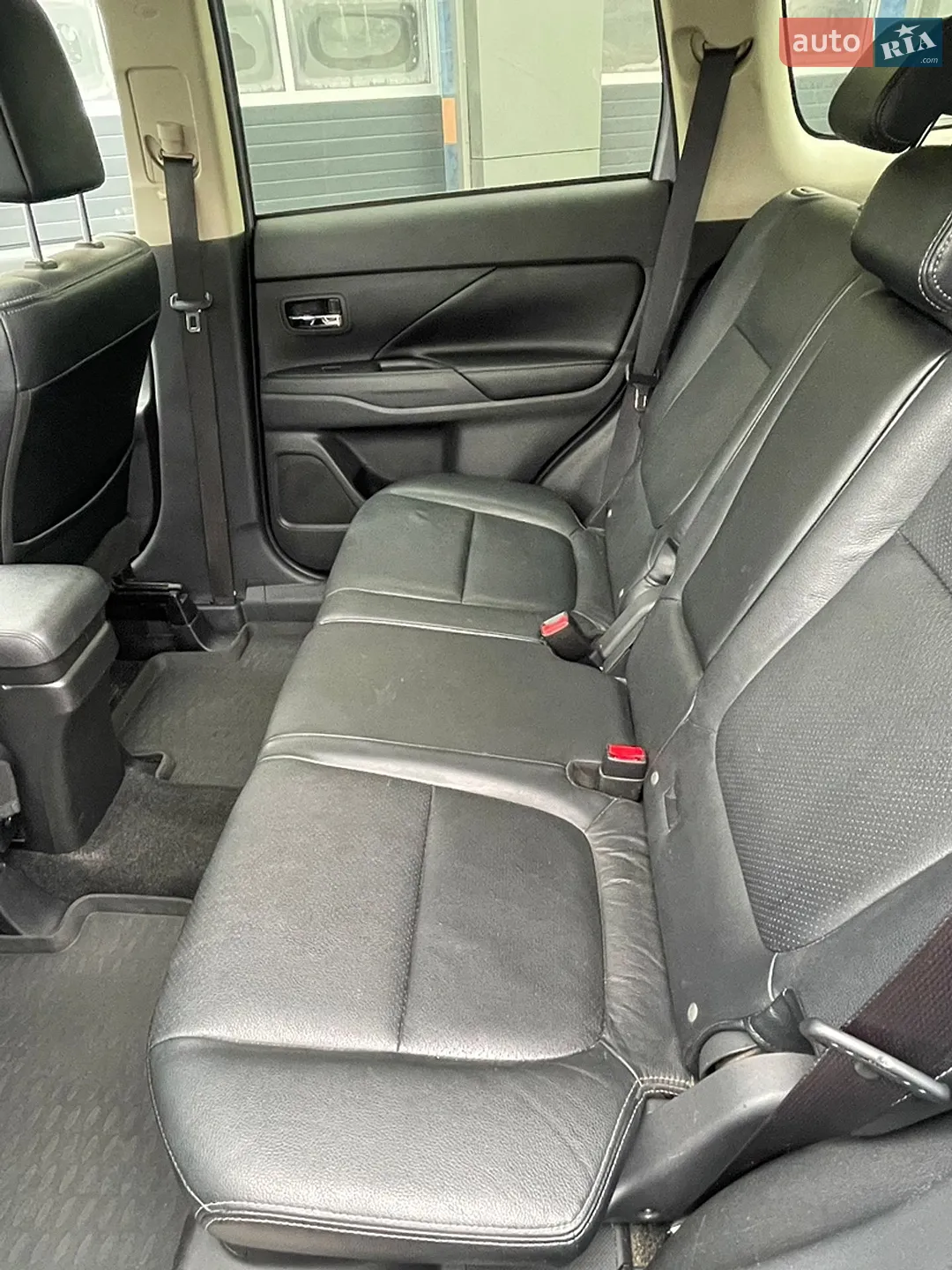 2012 Mitsubishi Outlander - мініатюра 10