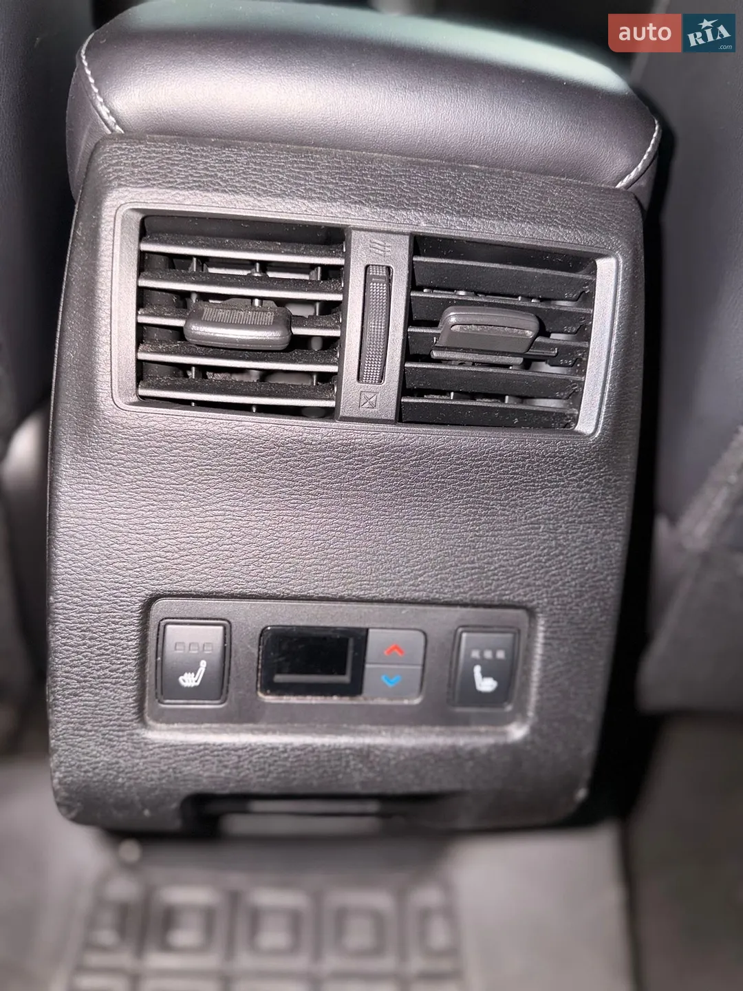 2023 Mitsubishi Outlander - мініатюра 22