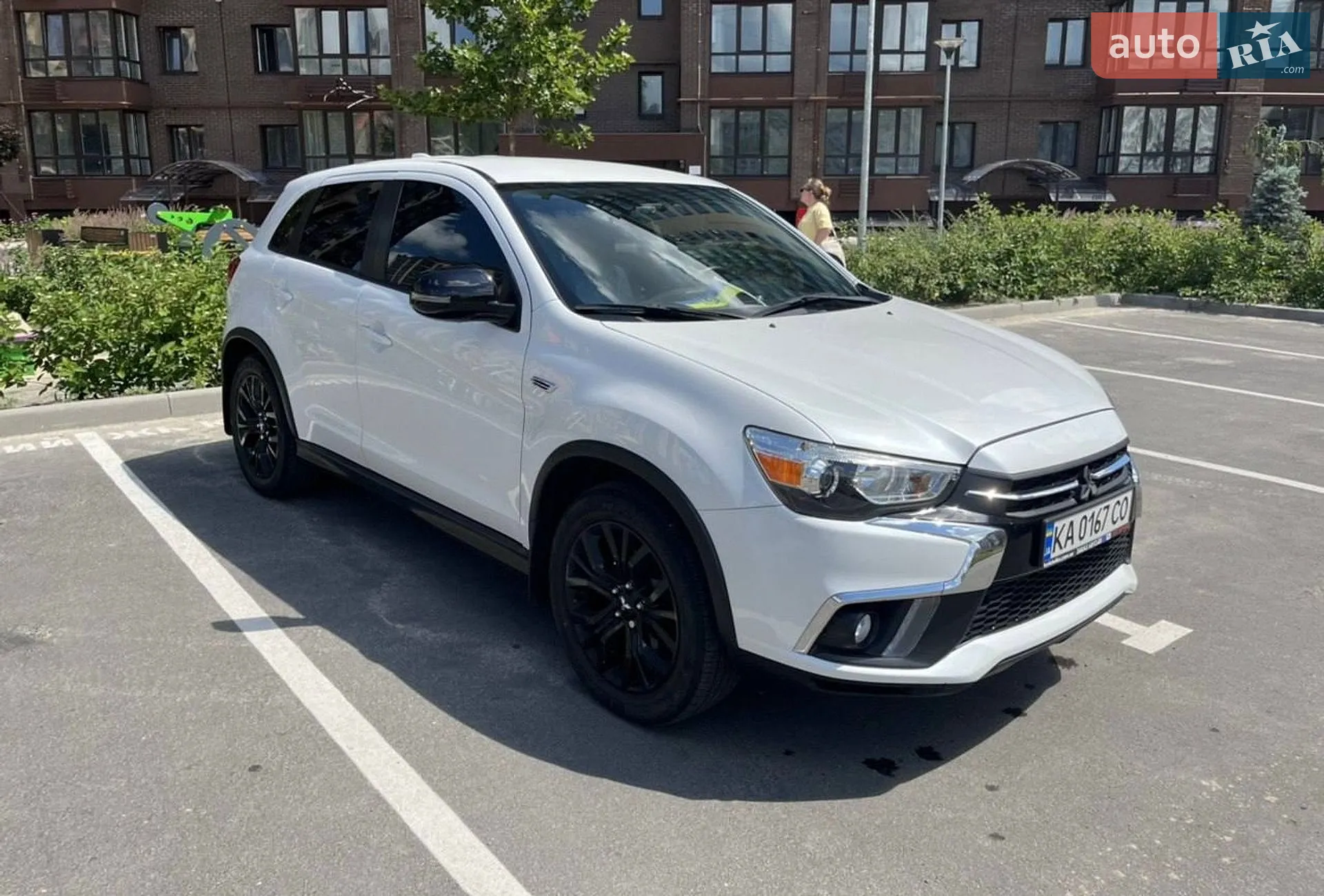 2019 Mitsubishi Outlander - мініатюра 2