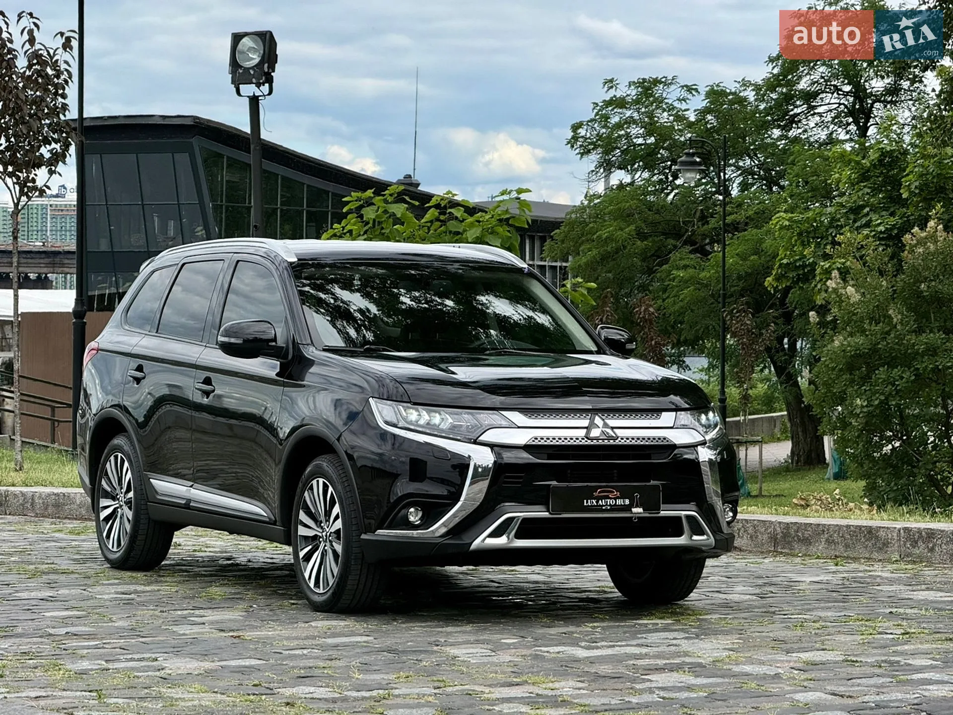 2021 Mitsubishi Outlander - мініатюра 9
