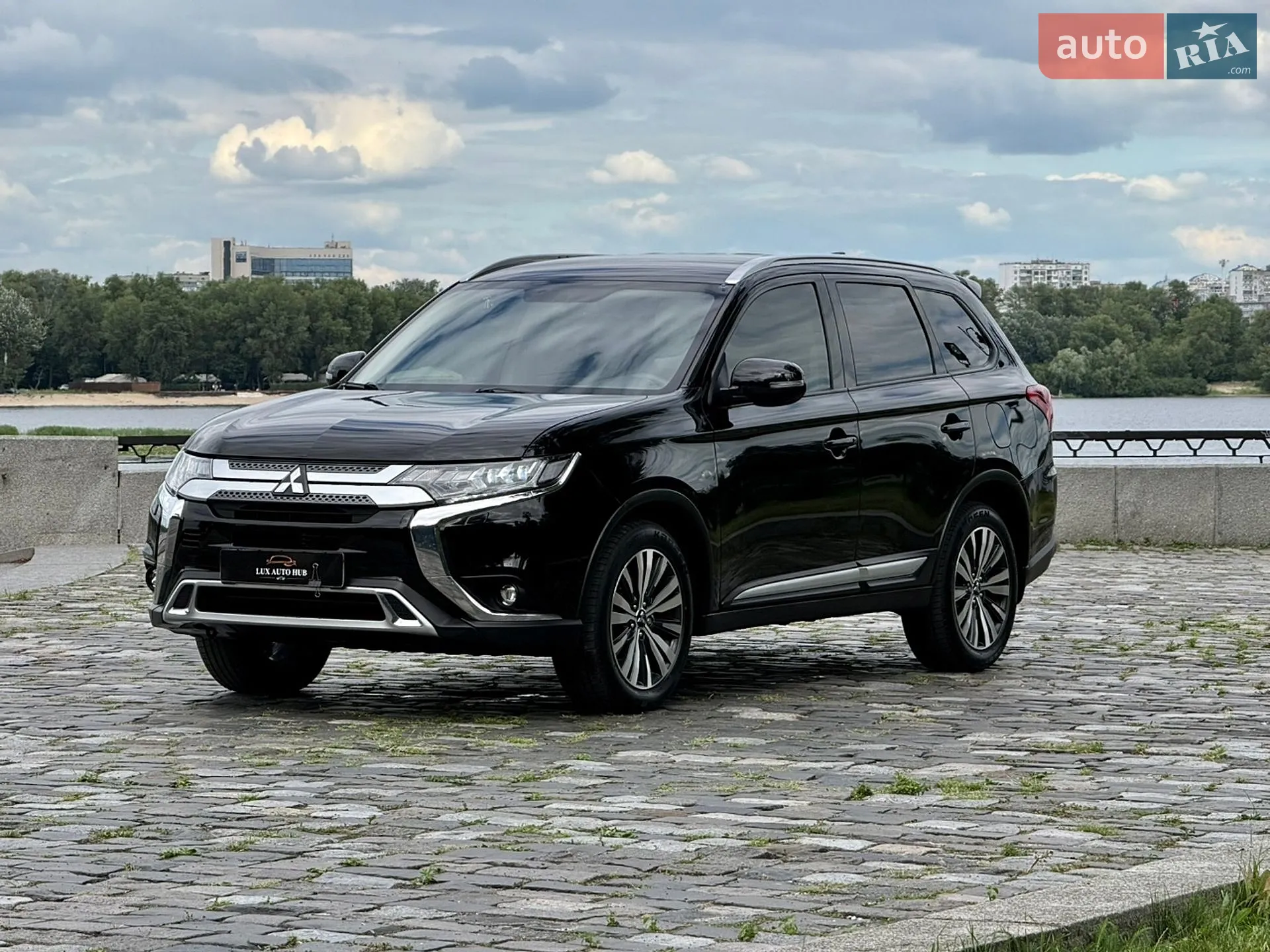 2021 Mitsubishi Outlander - мініатюра 8