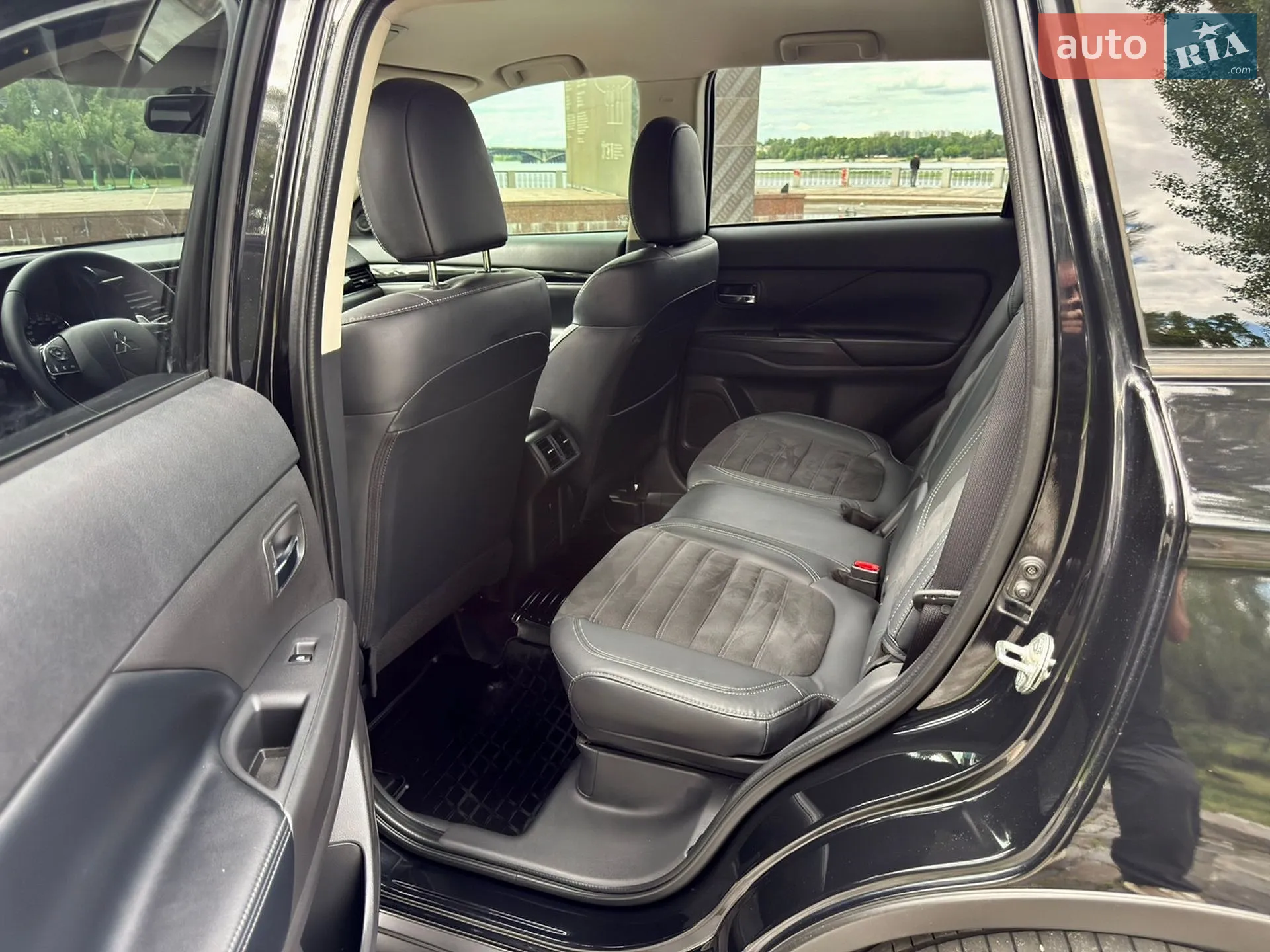2021 Mitsubishi Outlander - мініатюра 47