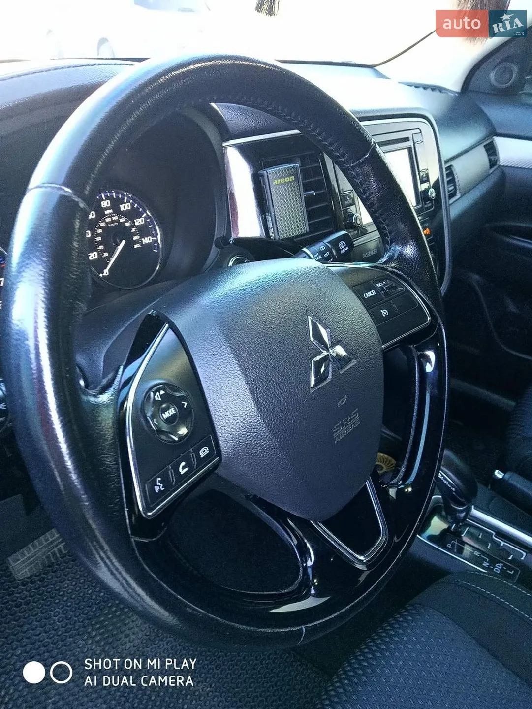 2015 Mitsubishi Outlander - мініатюра 16