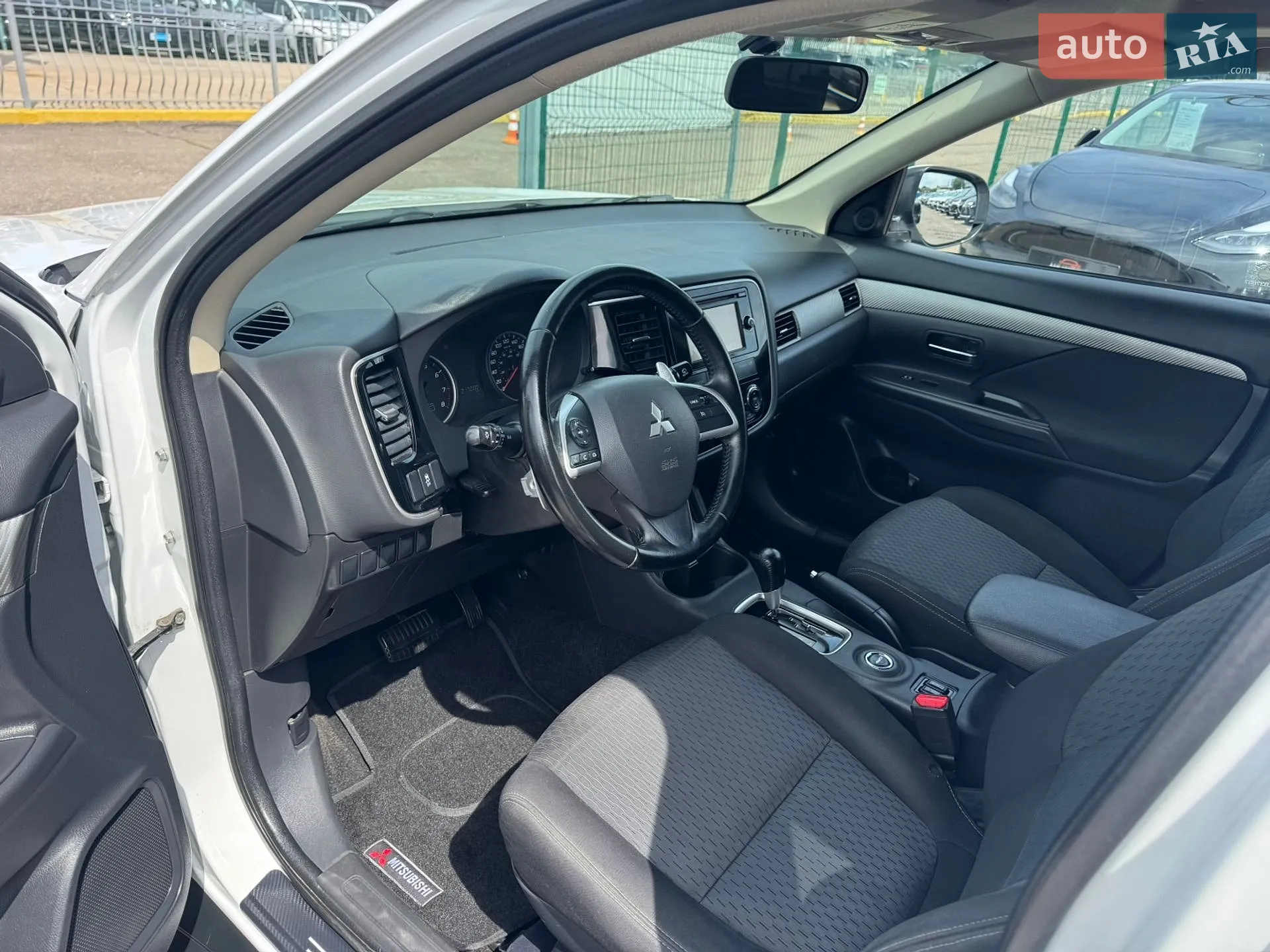 2014 Mitsubishi Outlander - мініатюра 18