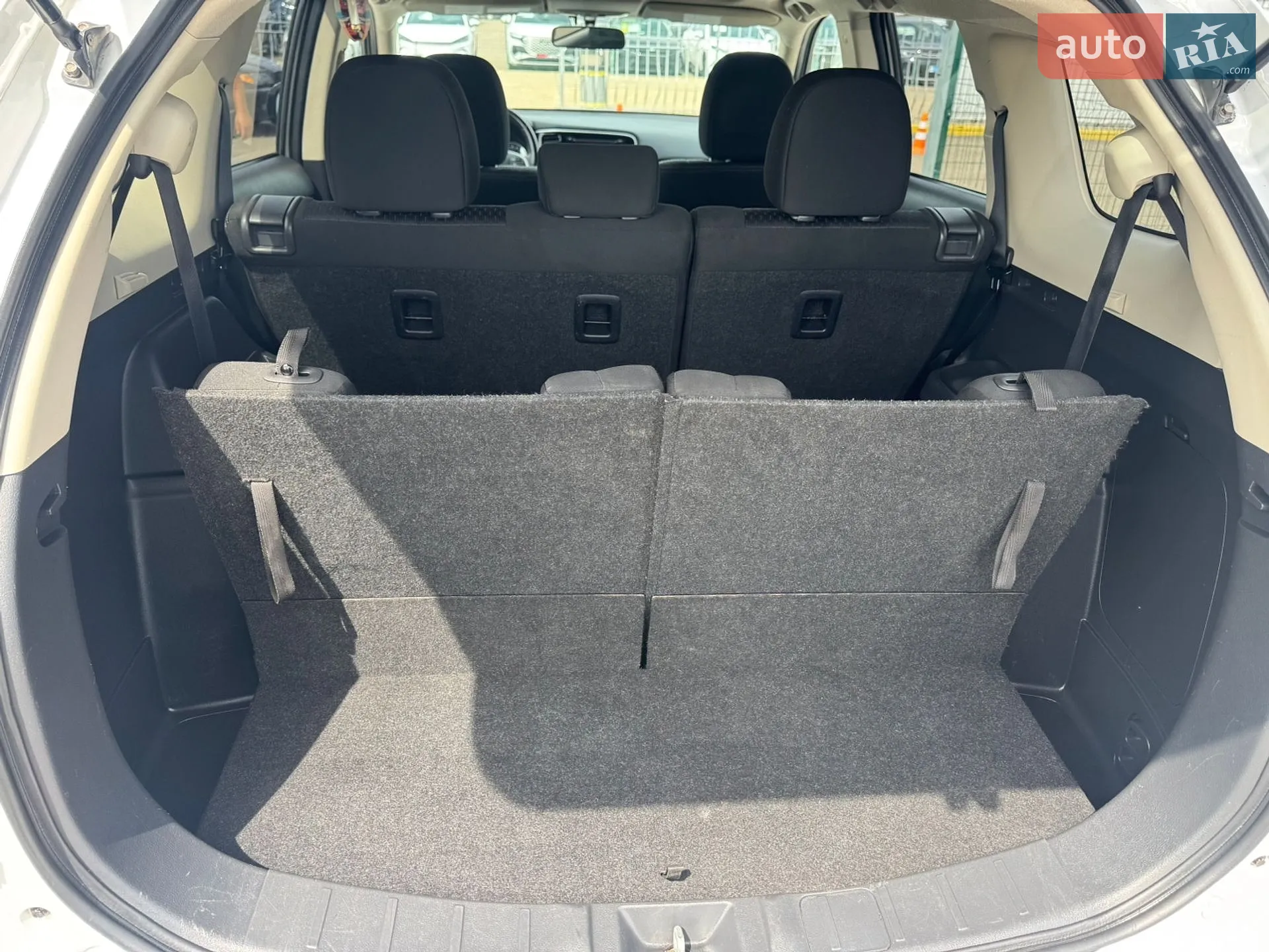 2014 Mitsubishi Outlander - мініатюра 22