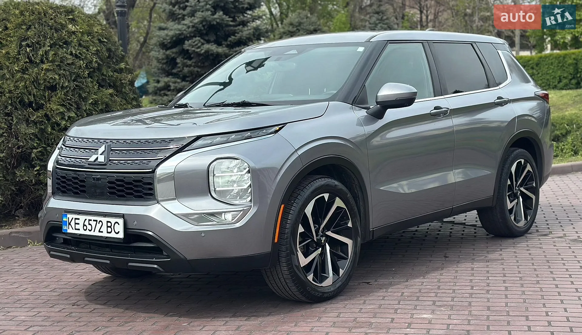 2021 Mitsubishi Outlander - мініатюра 2
