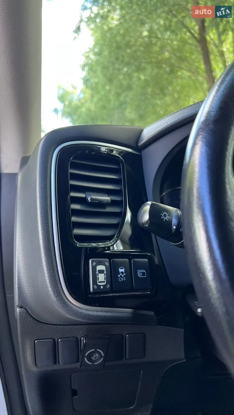 2015 Mitsubishi Outlander - мініатюра 19