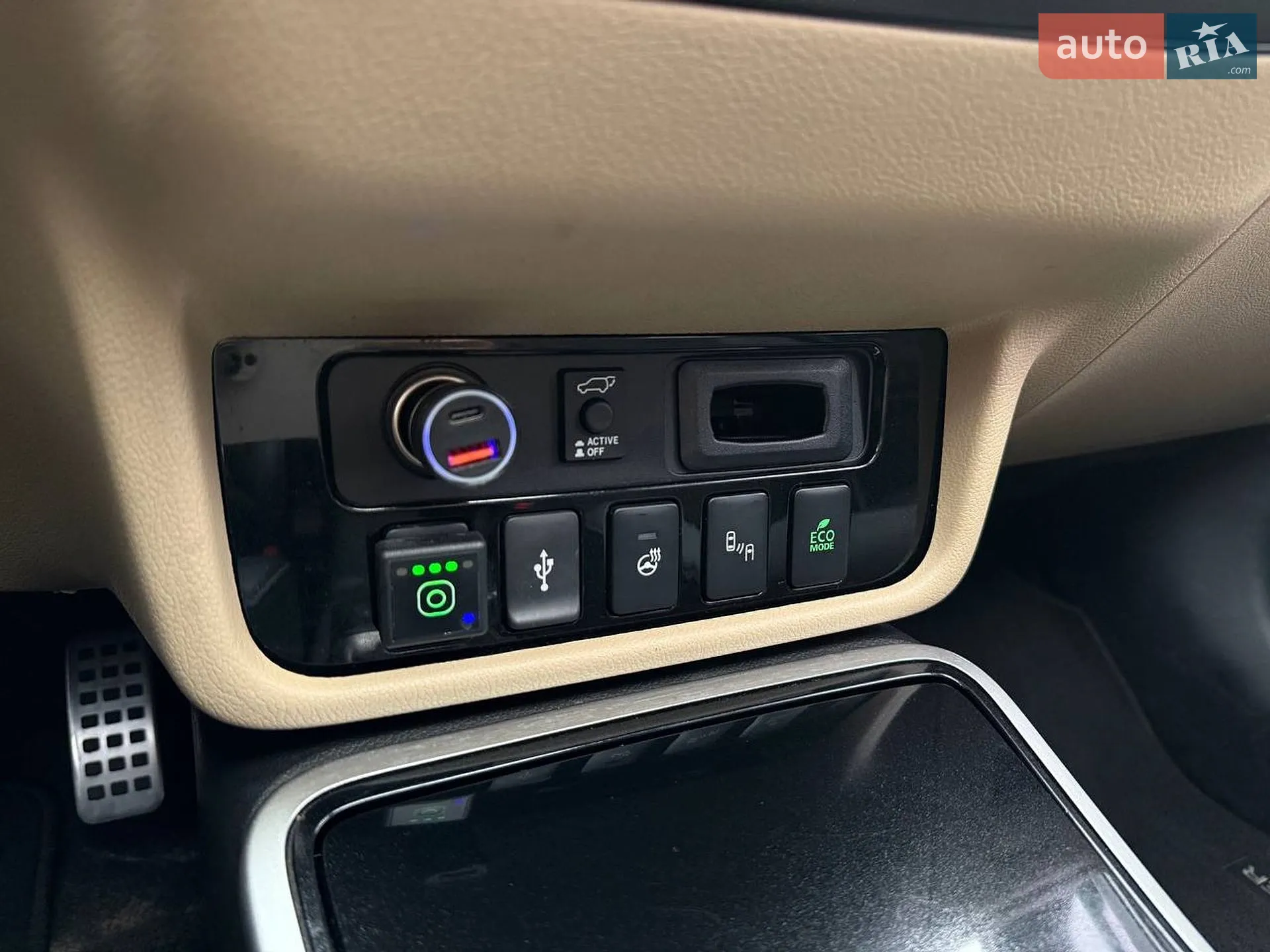 2016 Mitsubishi Outlander - мініатюра 23