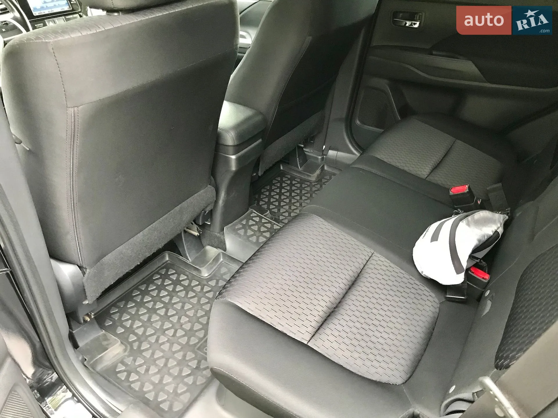 2013 Mitsubishi Outlander - мініатюра 24