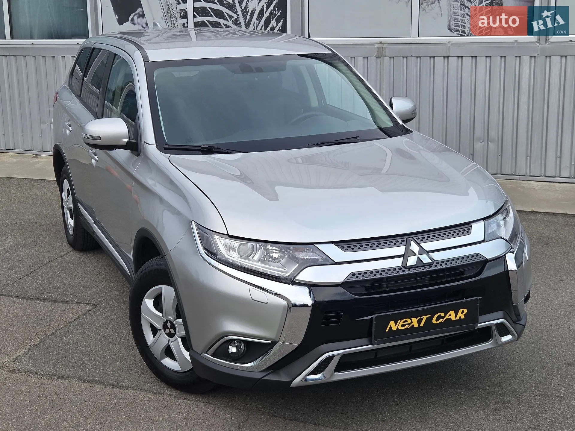 2021 Mitsubishi Outlander - мініатюра 2