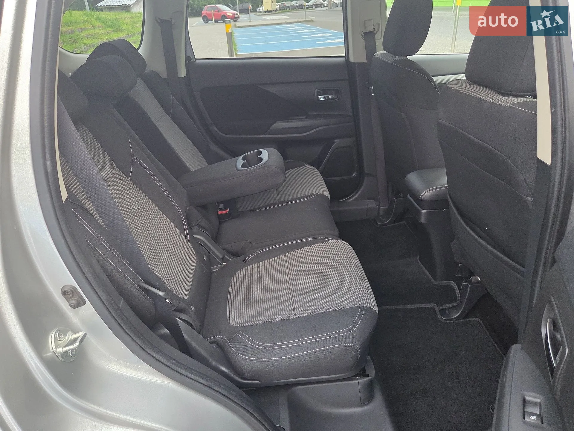 2021 Mitsubishi Outlander - мініатюра 25