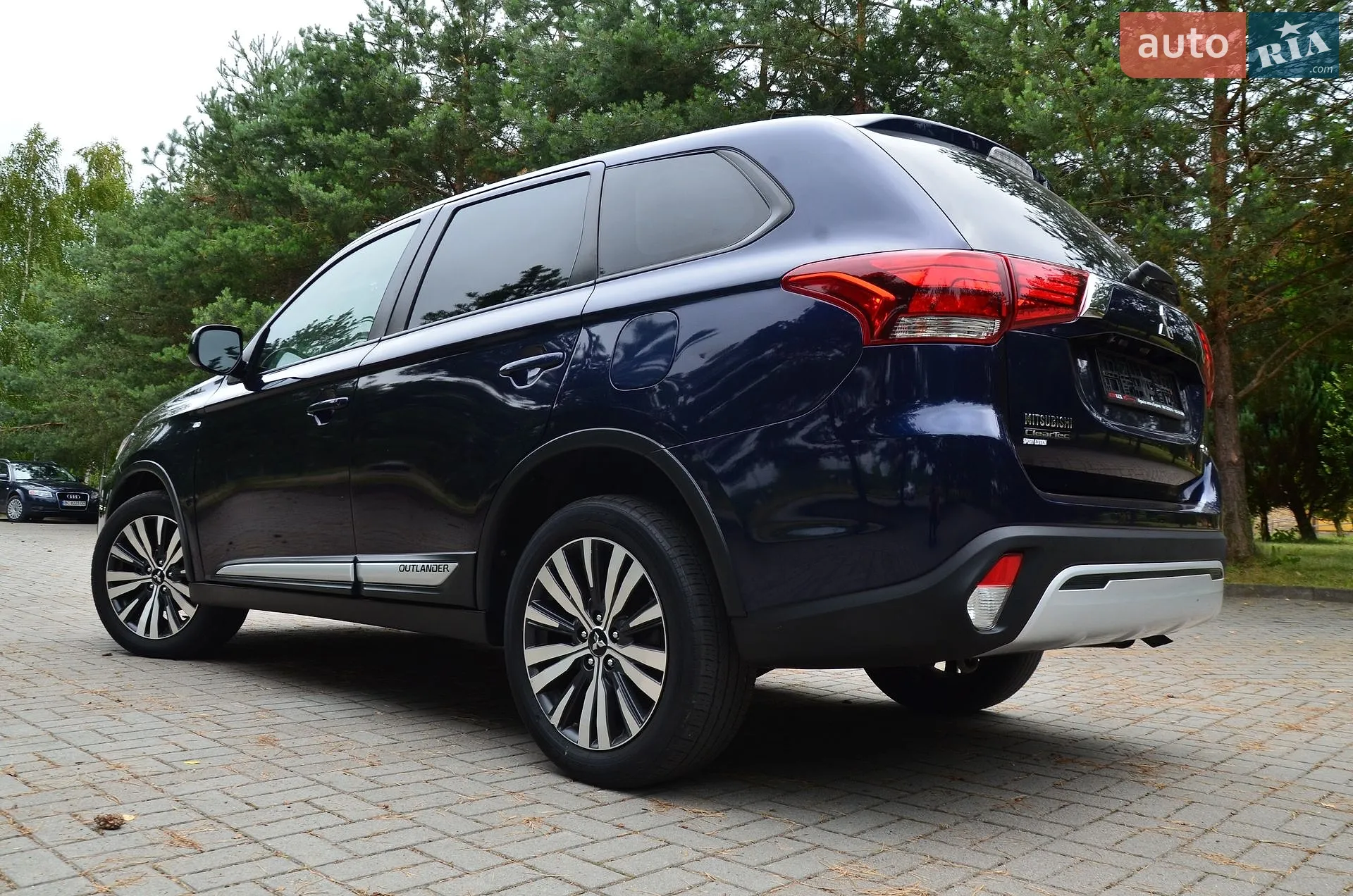 2019 Mitsubishi Outlander - мініатюра 28