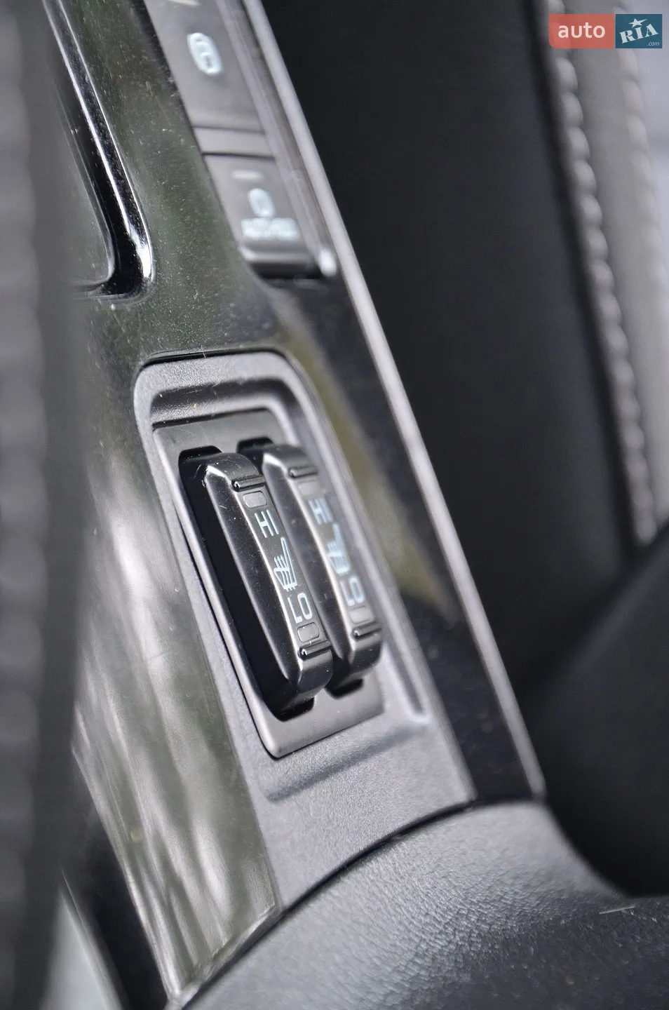 2019 Mitsubishi Outlander - мініатюра 42