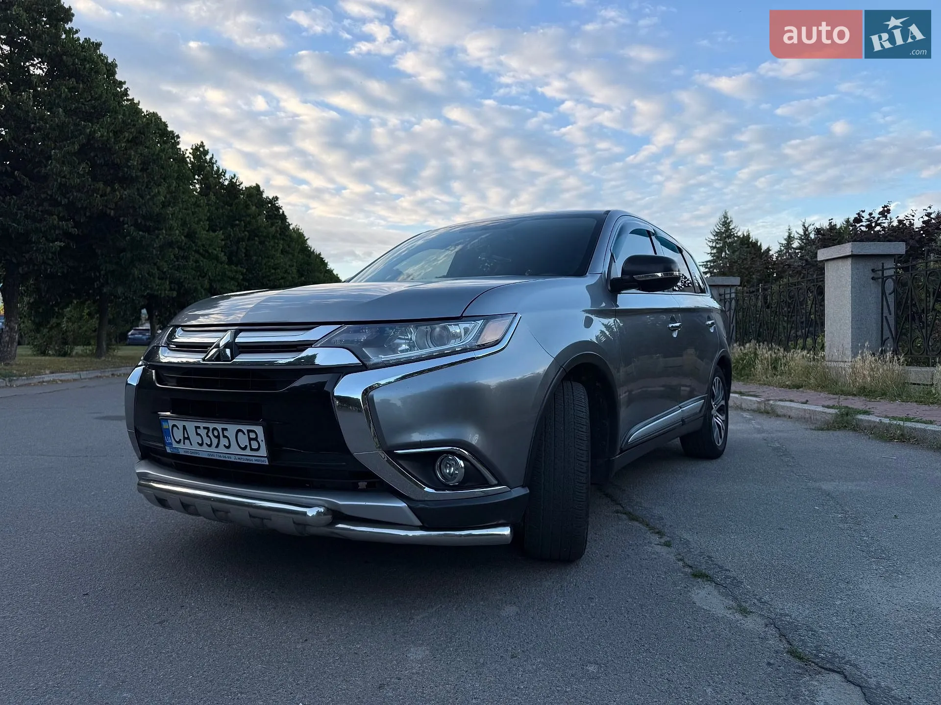 2018 Mitsubishi Outlander - мініатюра 16