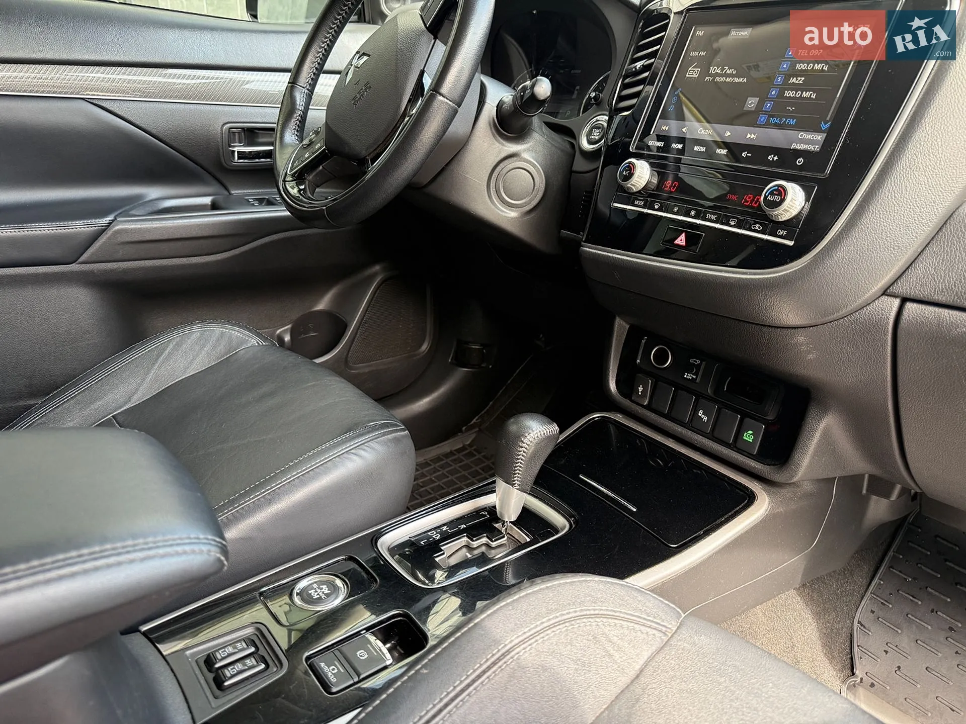 2019 Mitsubishi Outlander - мініатюра 12