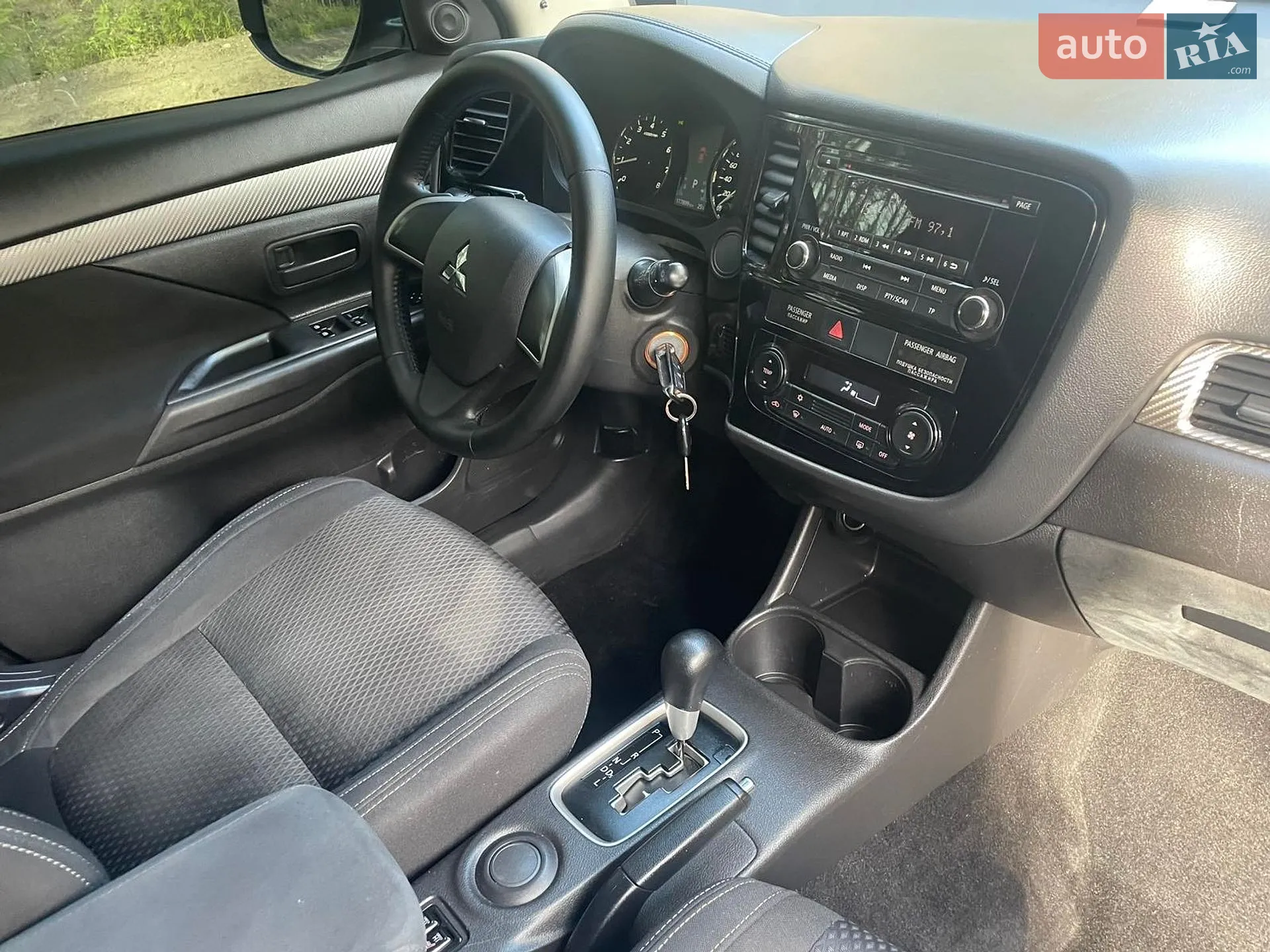 2016 Mitsubishi Outlander - мініатюра 24