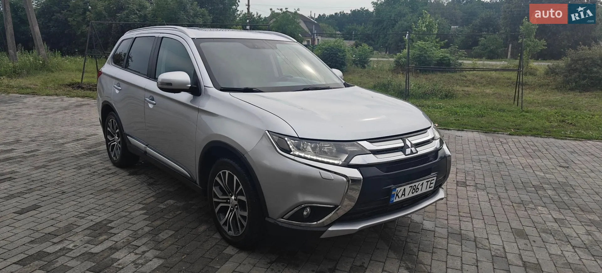 2016 Mitsubishi Outlander - мініатюра 3