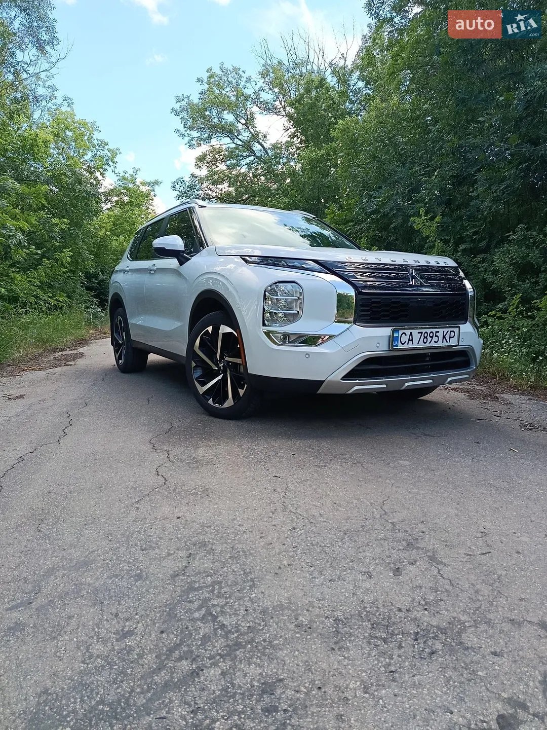 2024 Mitsubishi Outlander - мініатюра 2