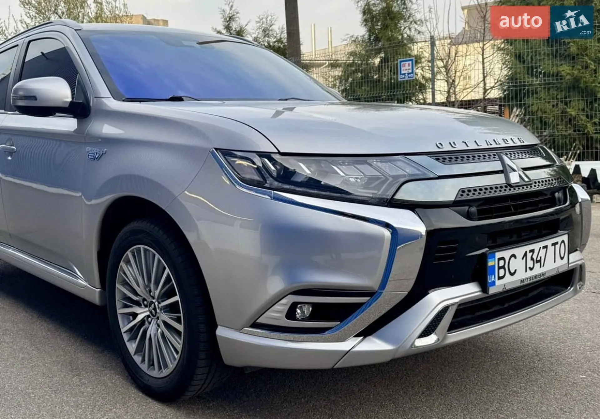 2020 Mitsubishi Outlander - мініатюра 15