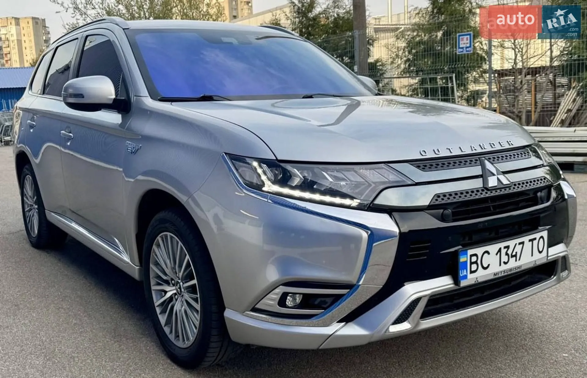 2020 Mitsubishi Outlander - мініатюра 16