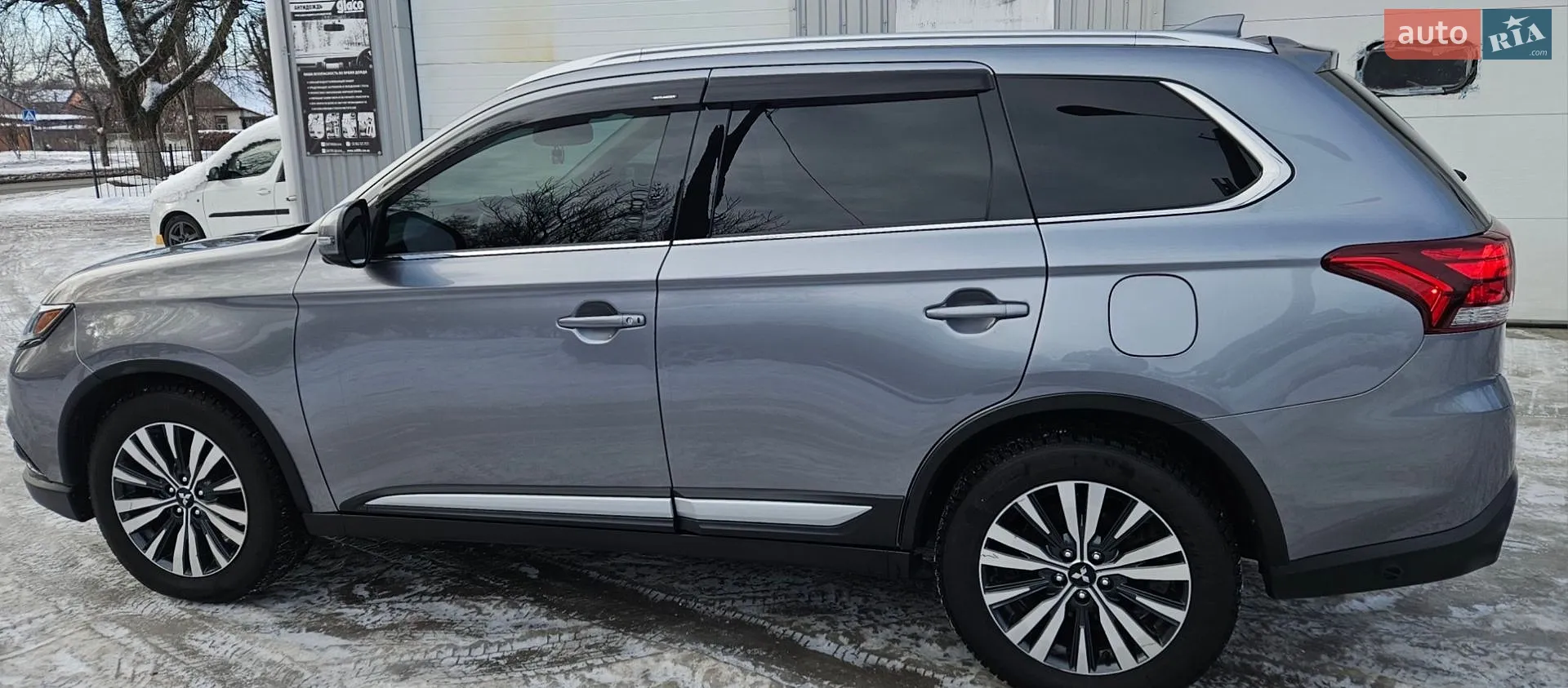2019 Mitsubishi Outlander - мініатюра 4