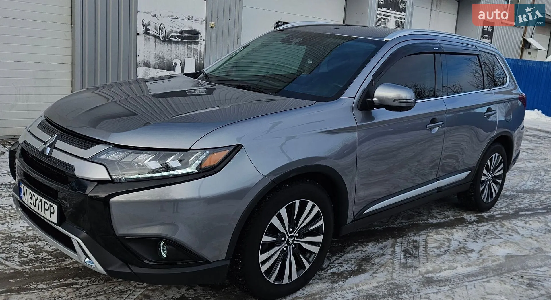 2019 Mitsubishi Outlander - мініатюра 2